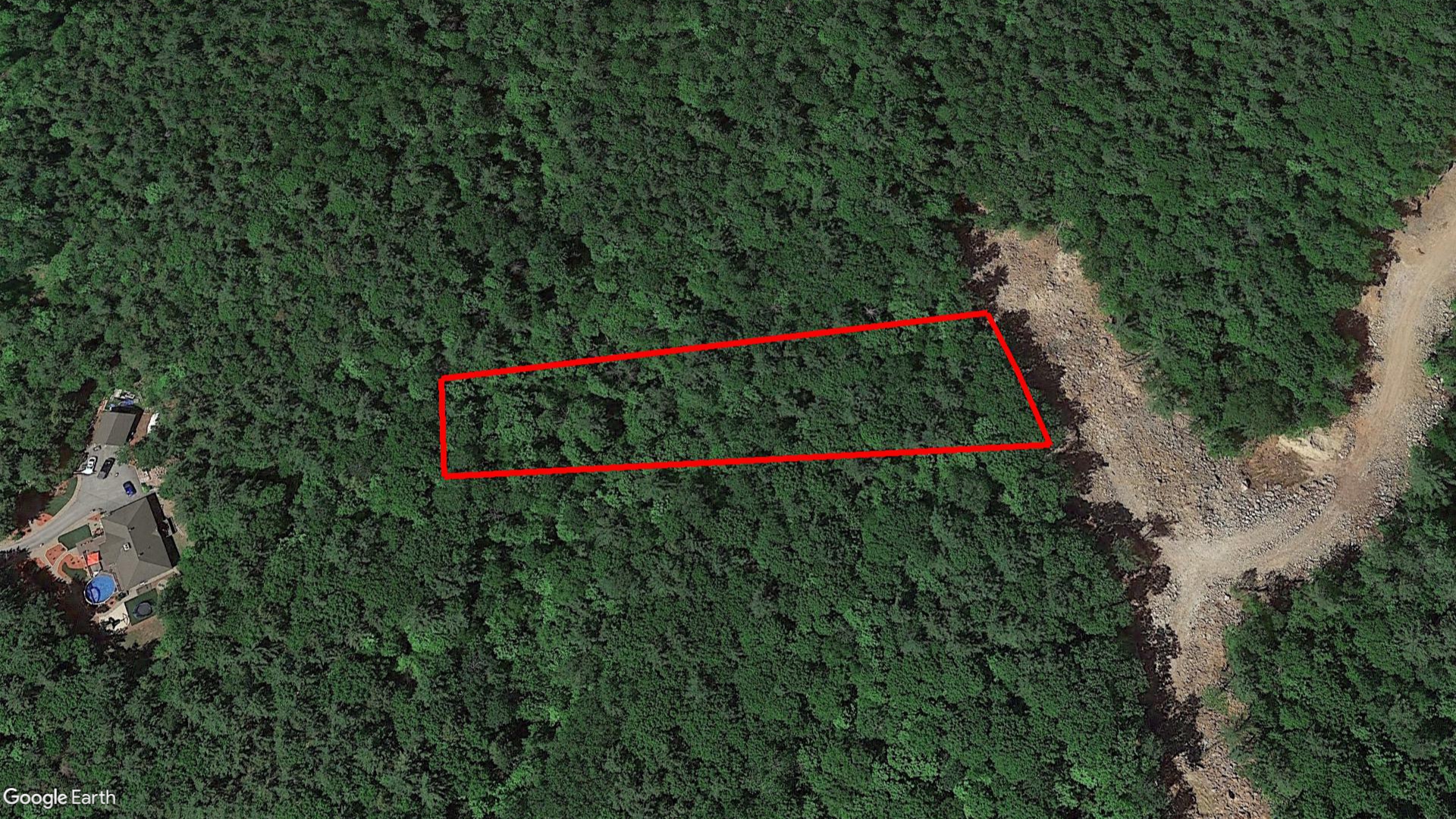 Tax Sale  Des-Collines-De-L'outaouais, Quebec - 7052-01-0274