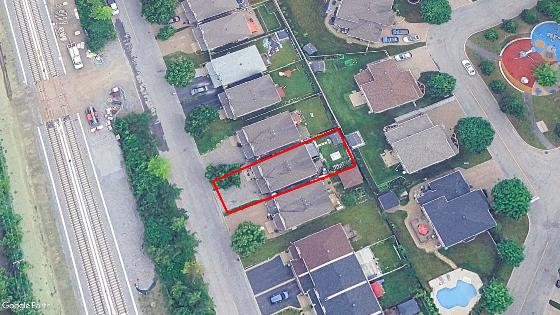 Tax Sale Montreal, Quebec - 051606-51