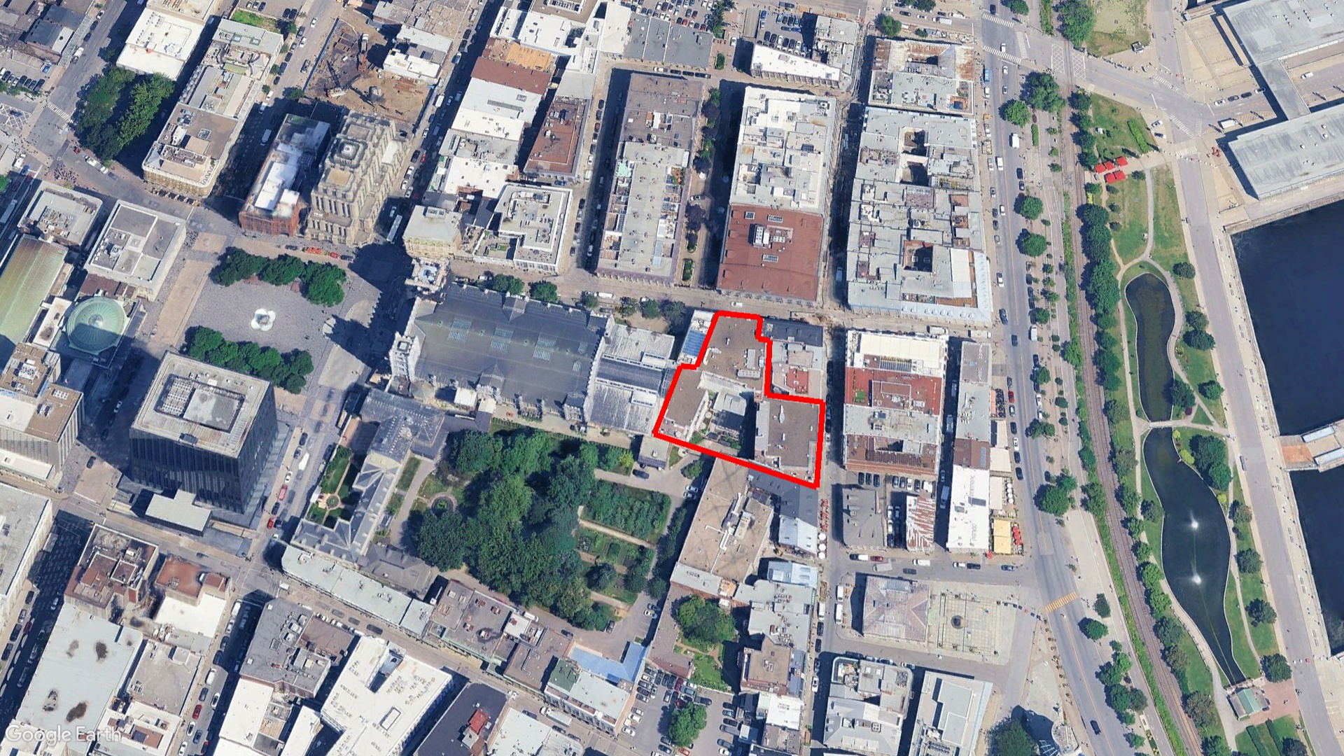 Tax Sale Montreal, Quebec - 110100-41