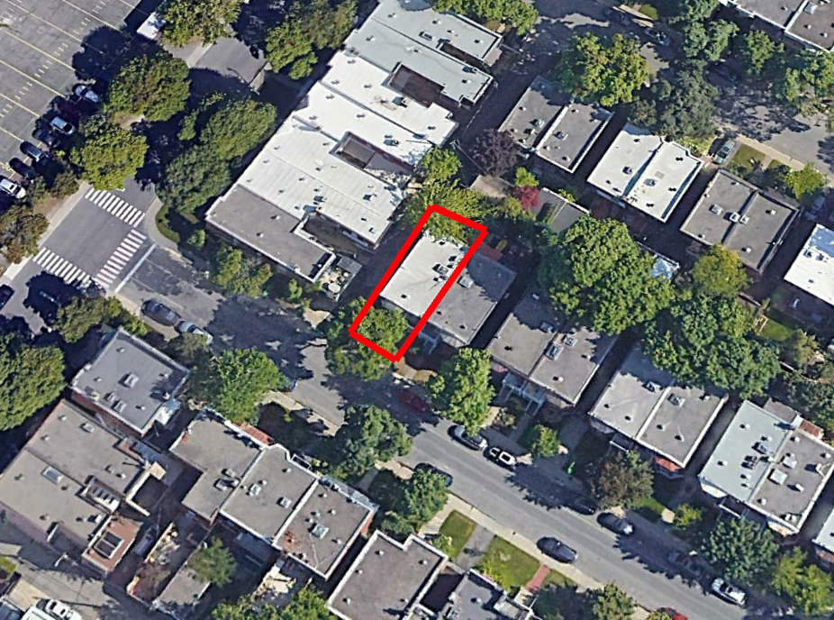 Tax Sale Montreal, Quebec - 030309-04