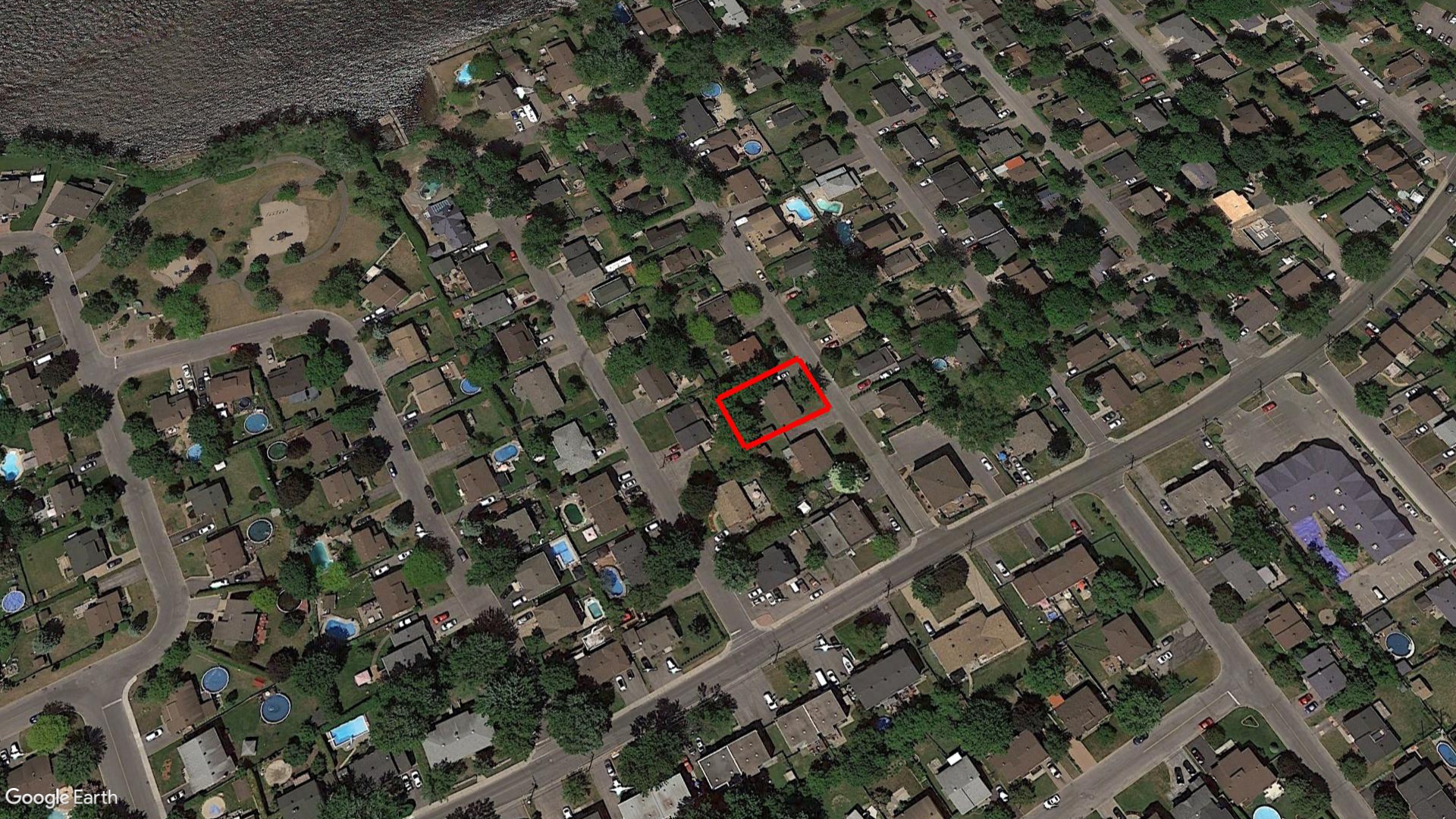 Tax Sale Montreal, Quebec - 040186-13