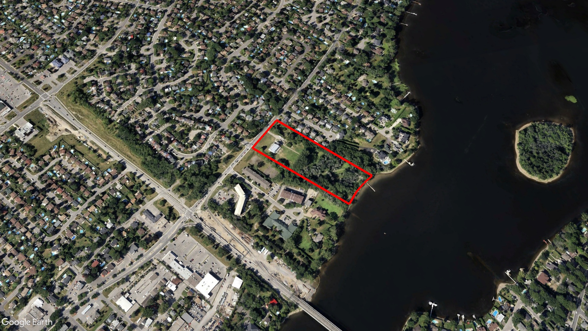 Tax Sale Montreal, Quebec - 041229-60