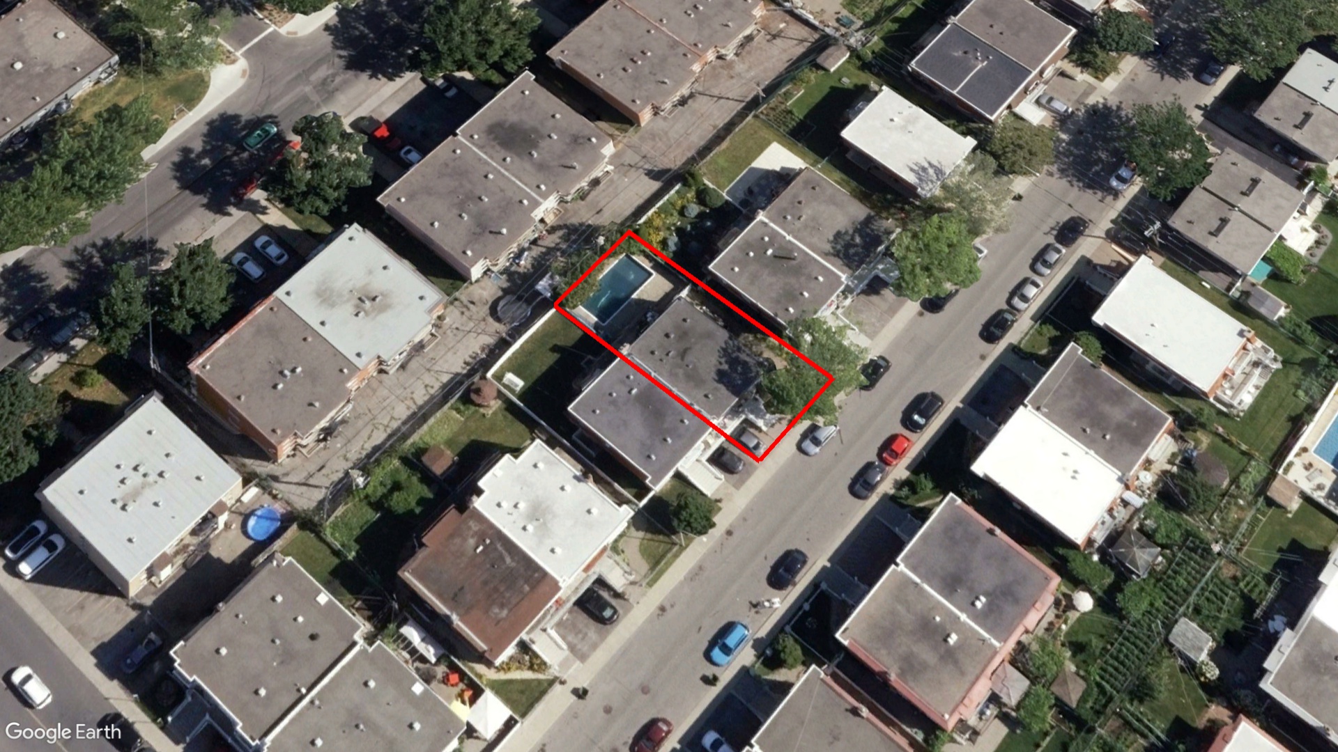 Tax Sale Montreal, Quebec - 020810-17