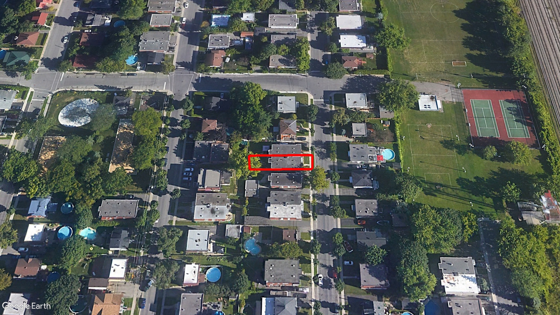 Tax Sale Montreal, Quebec - 040244-53