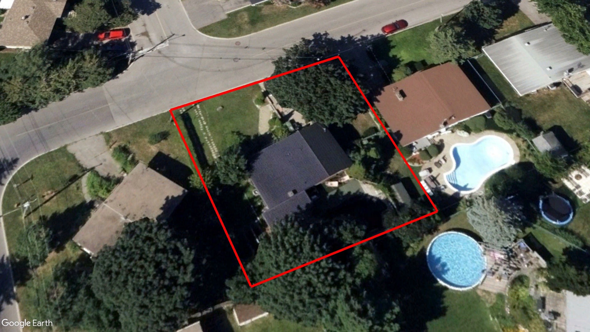 Tax Sale Montreal, Quebec - 040105-77