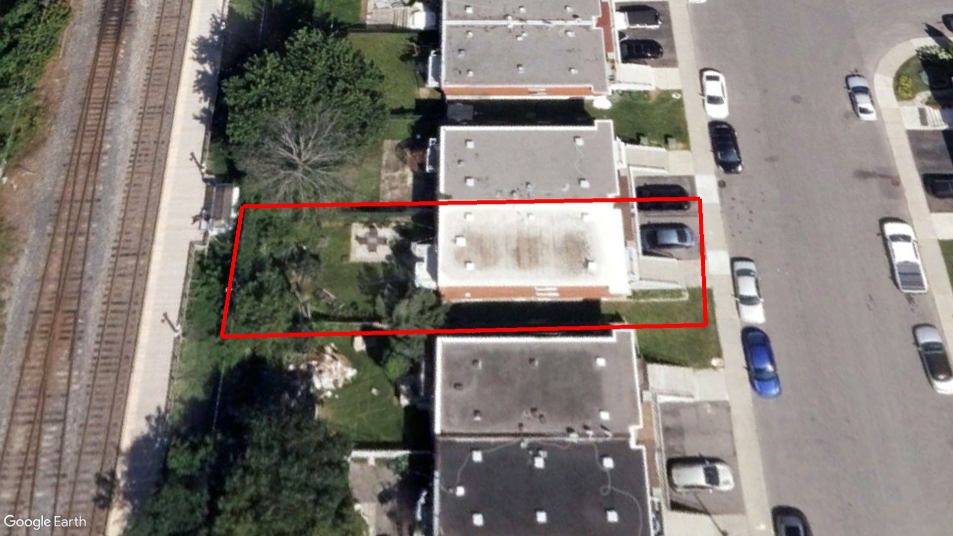 Tax Sale Montreal, Quebec - 040246-06