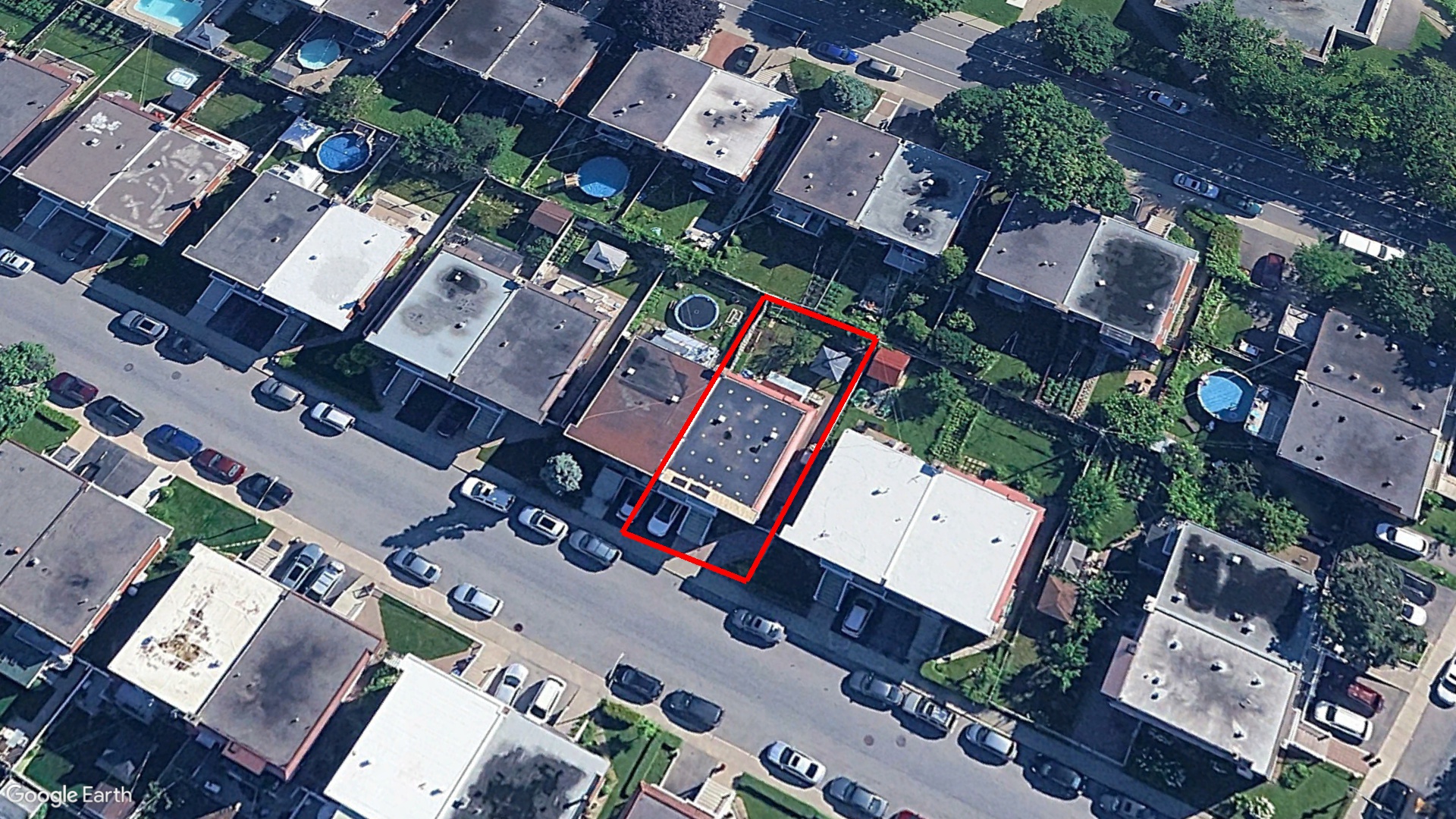 Tax Sale Montreal, Quebec - 020802-43