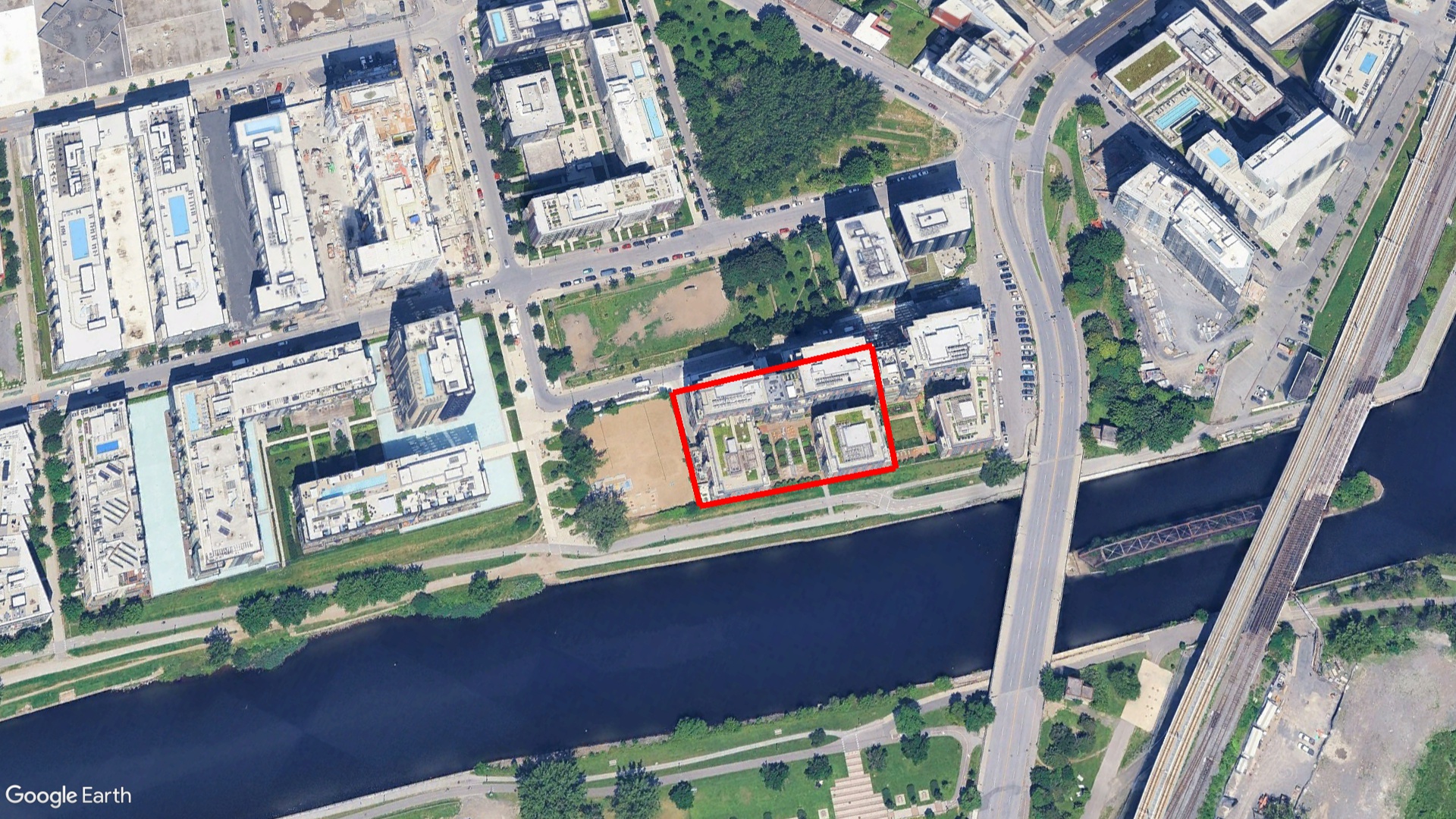 Tax Sale Montreal, Quebec - 120127-33