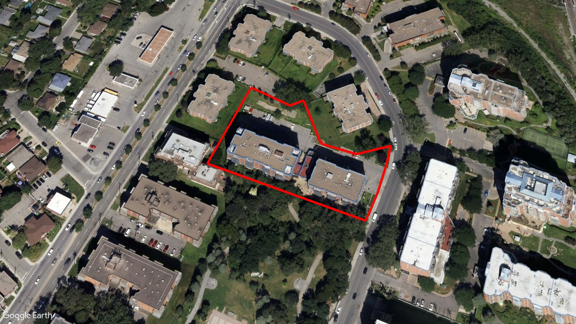 Tax Sale Montreal, Quebec - 051250-74