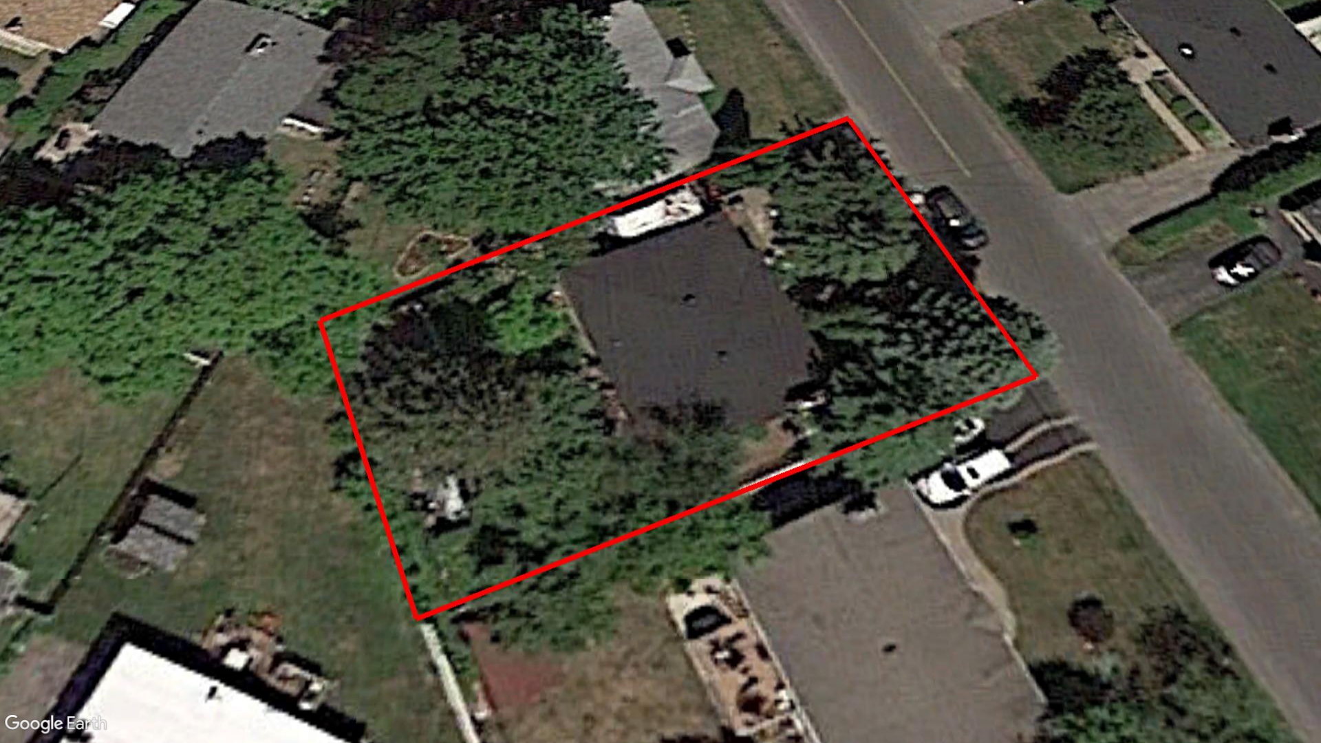 Tax Sale Montreal, Quebec - 040117-21