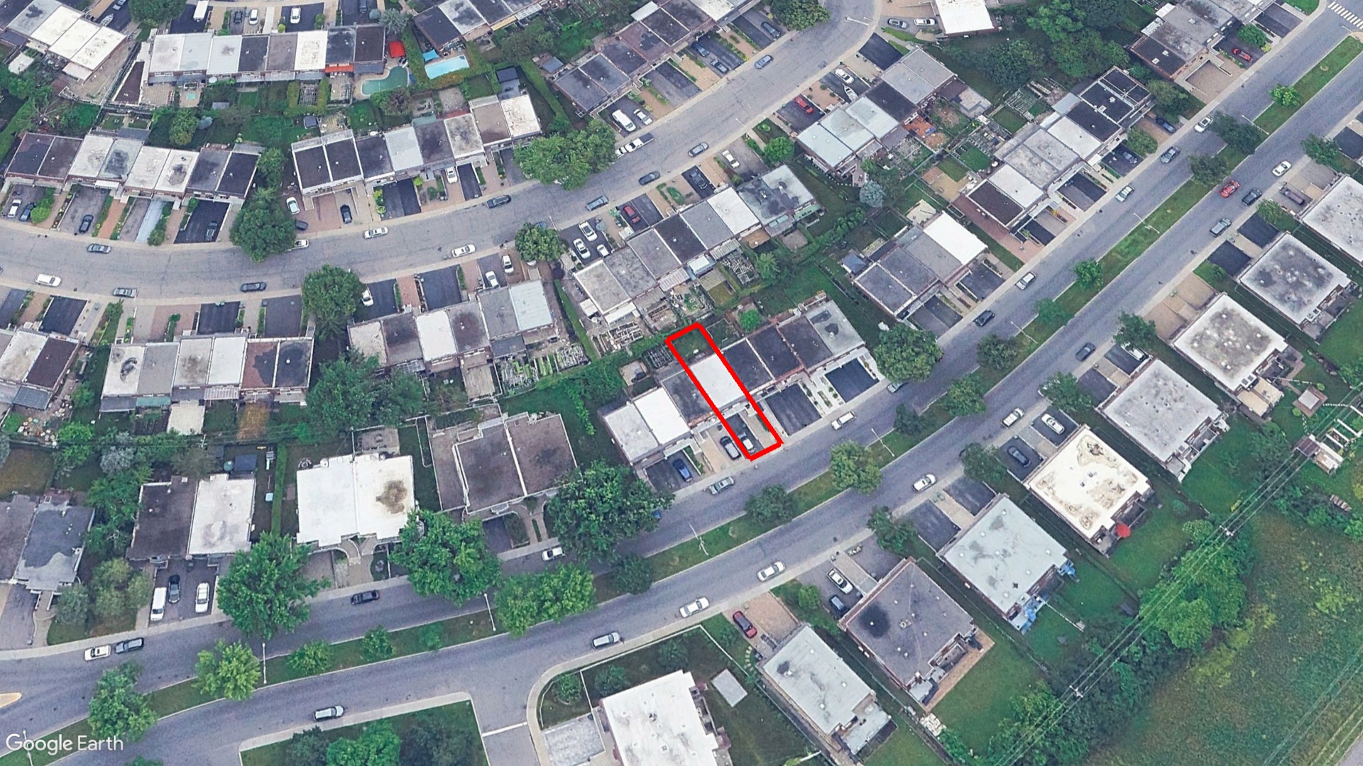 Tax Sale Montreal, Quebec - 041007-56