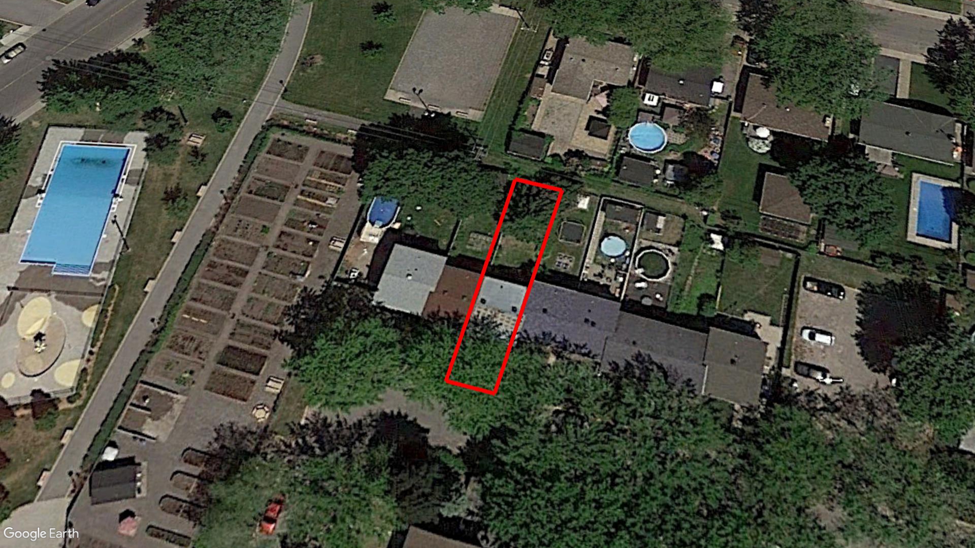 Tax Sale Montreal, Quebec - 802896-91