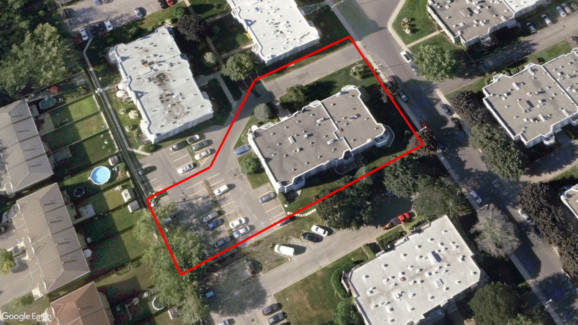 Tax Sale Montreal, Quebec - 041279-54