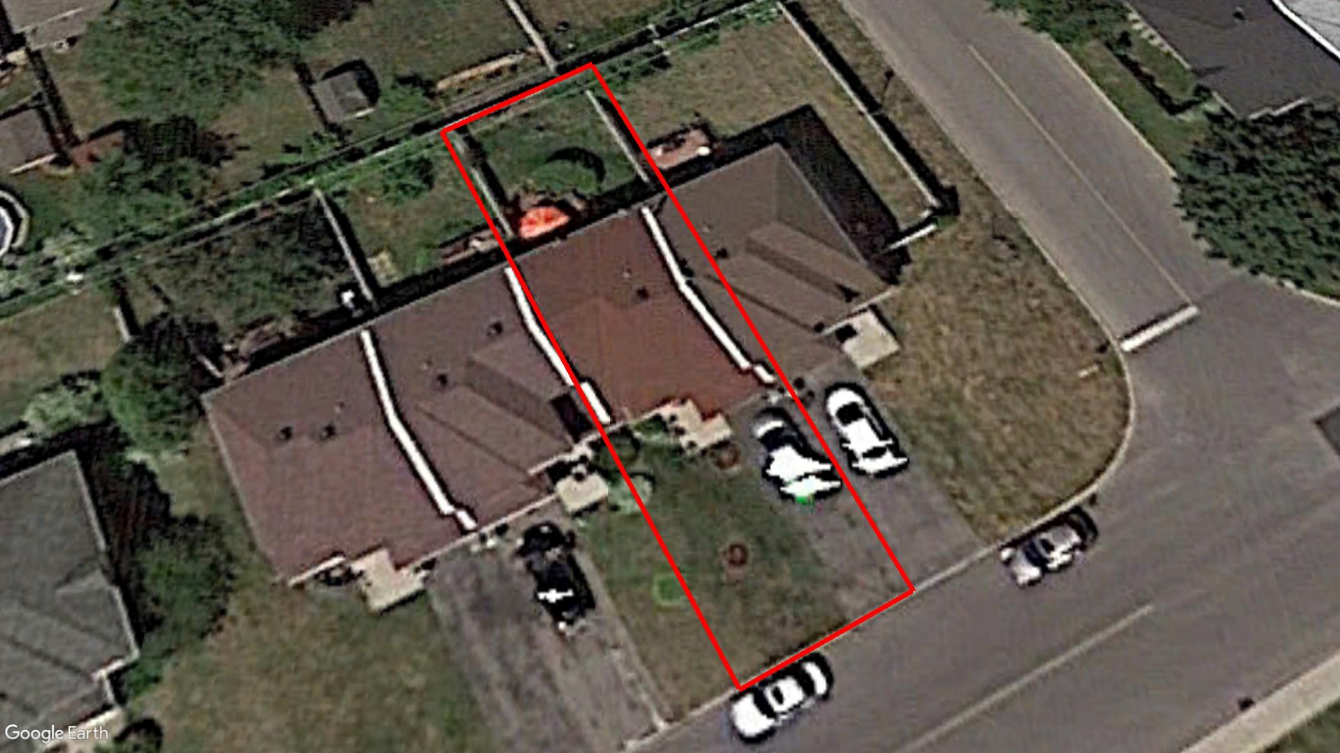 Tax Sale Montreal, Quebec - 041407-06