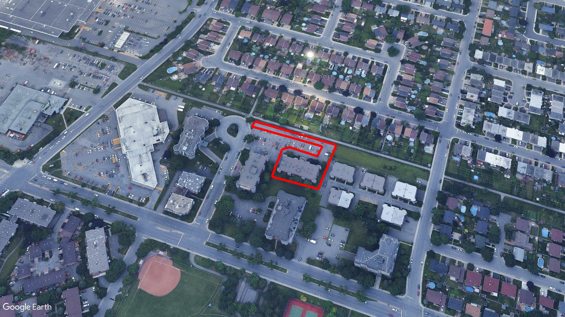 Tax Sale Montreal, Quebec - 051523-04