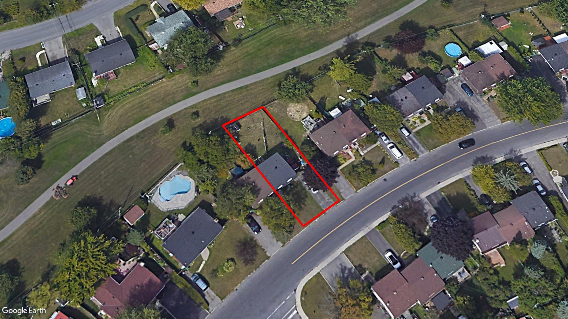 Tax Sale Montreal, Quebec - 040229-01