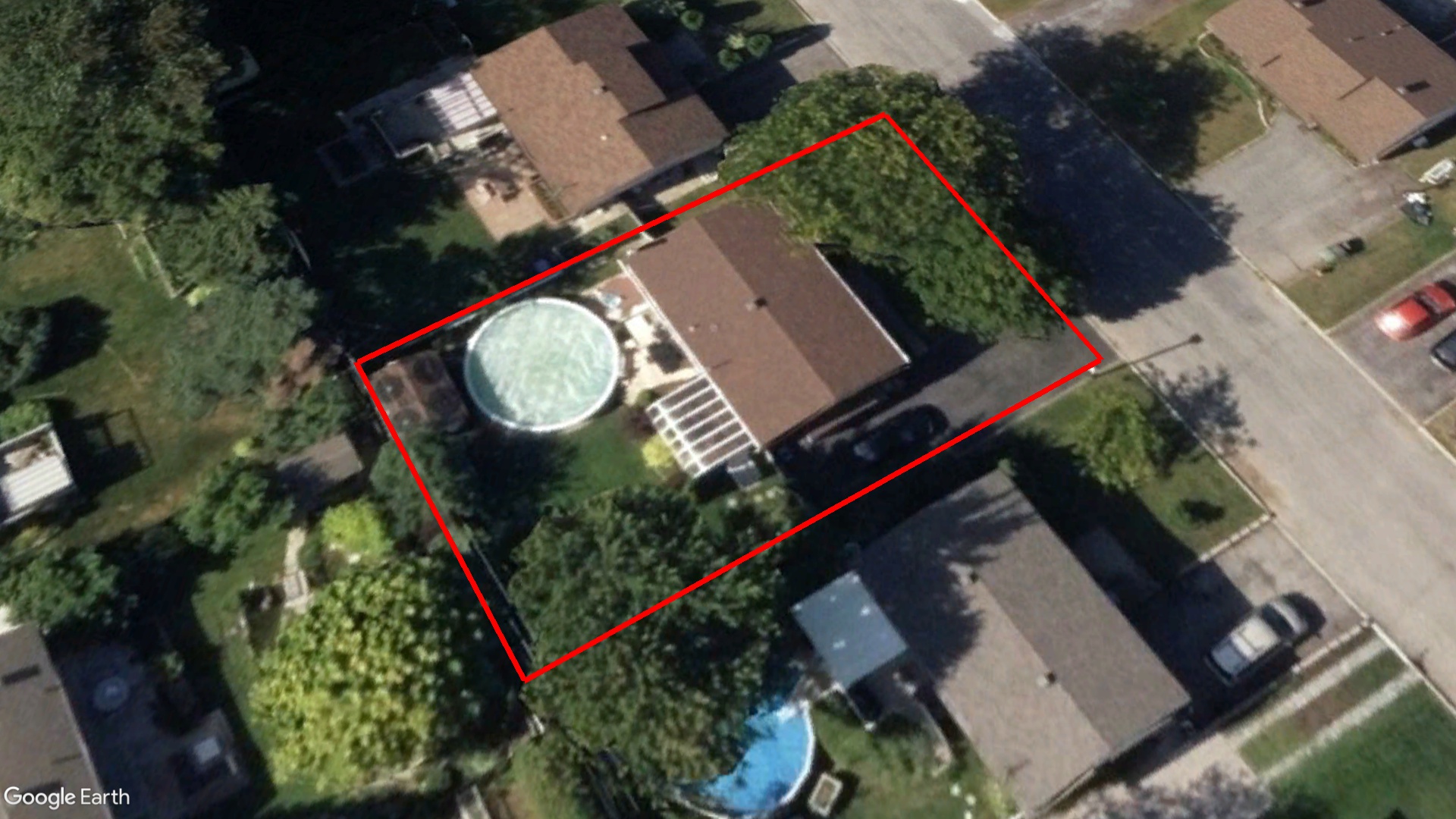 Tax Sale Montreal, Quebec - 040519-10