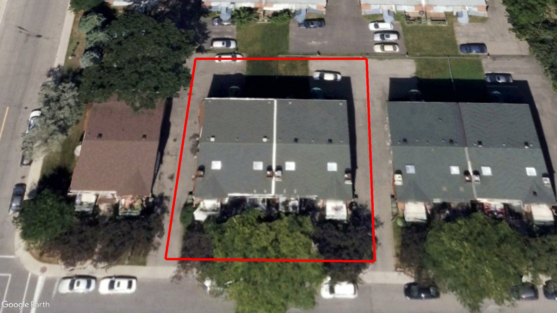 Tax Sale Montreal, Quebec - 050604-92