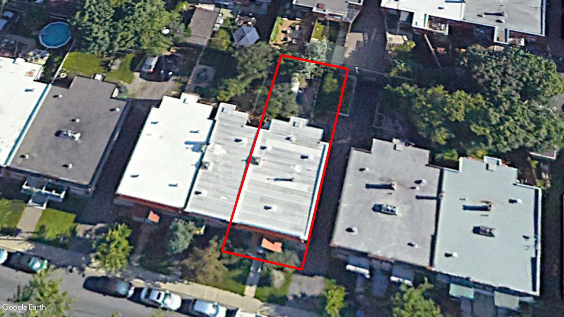 Tax Sale Montreal, Quebec - 010528-98