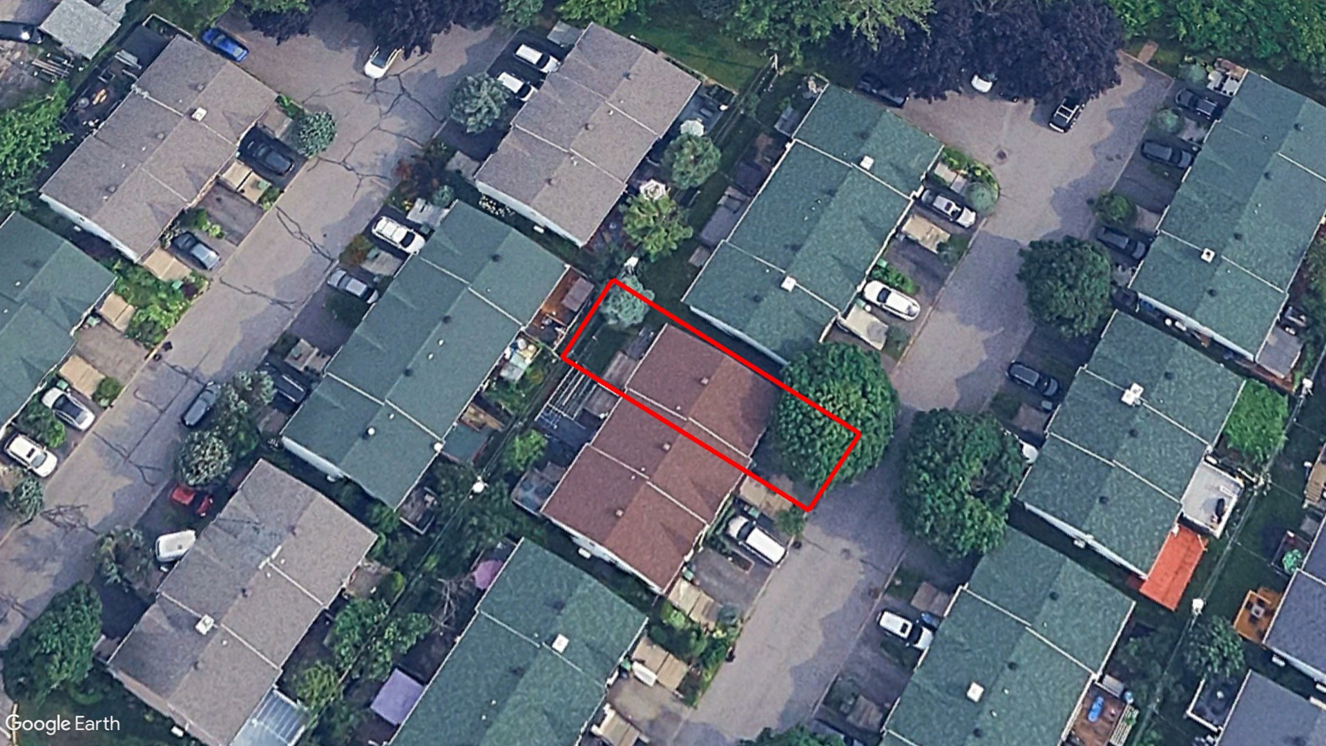 Tax Sale Montreal, Quebec - 050613-66