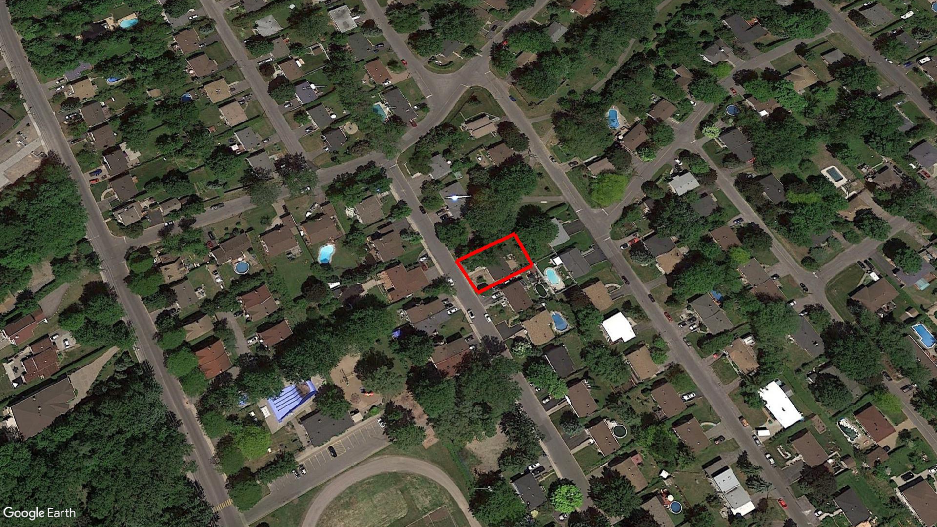 Tax Sale Montreal, Quebec - 040090-33