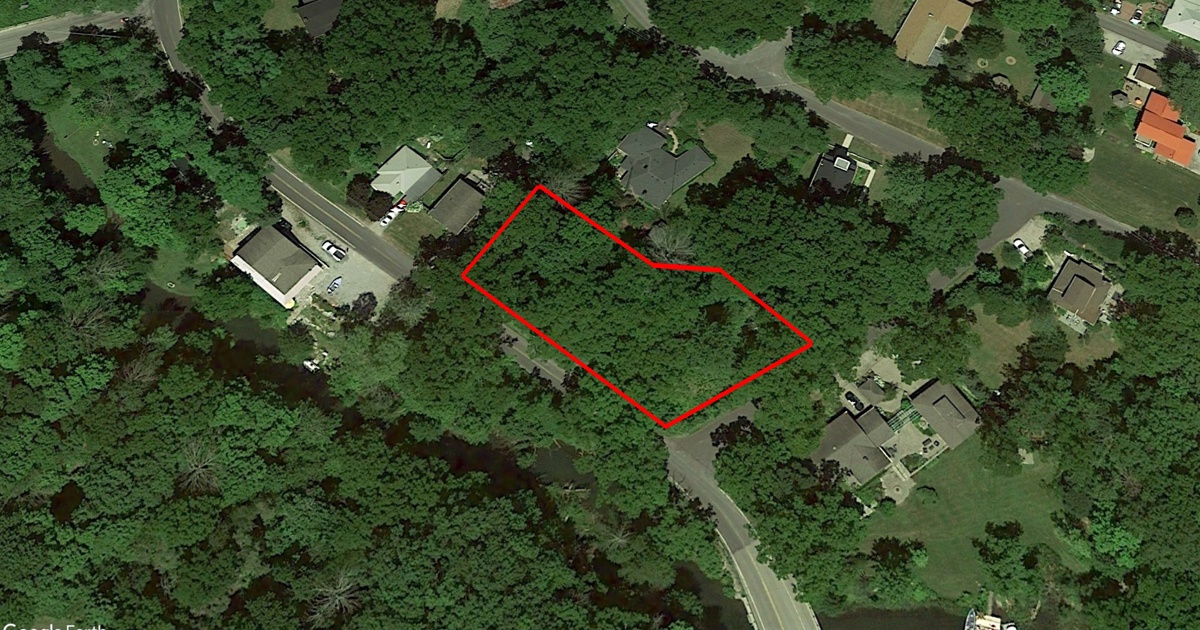 Tax Sale in Norfolk County, Ontario 22 commercial rd, simcoe Tax