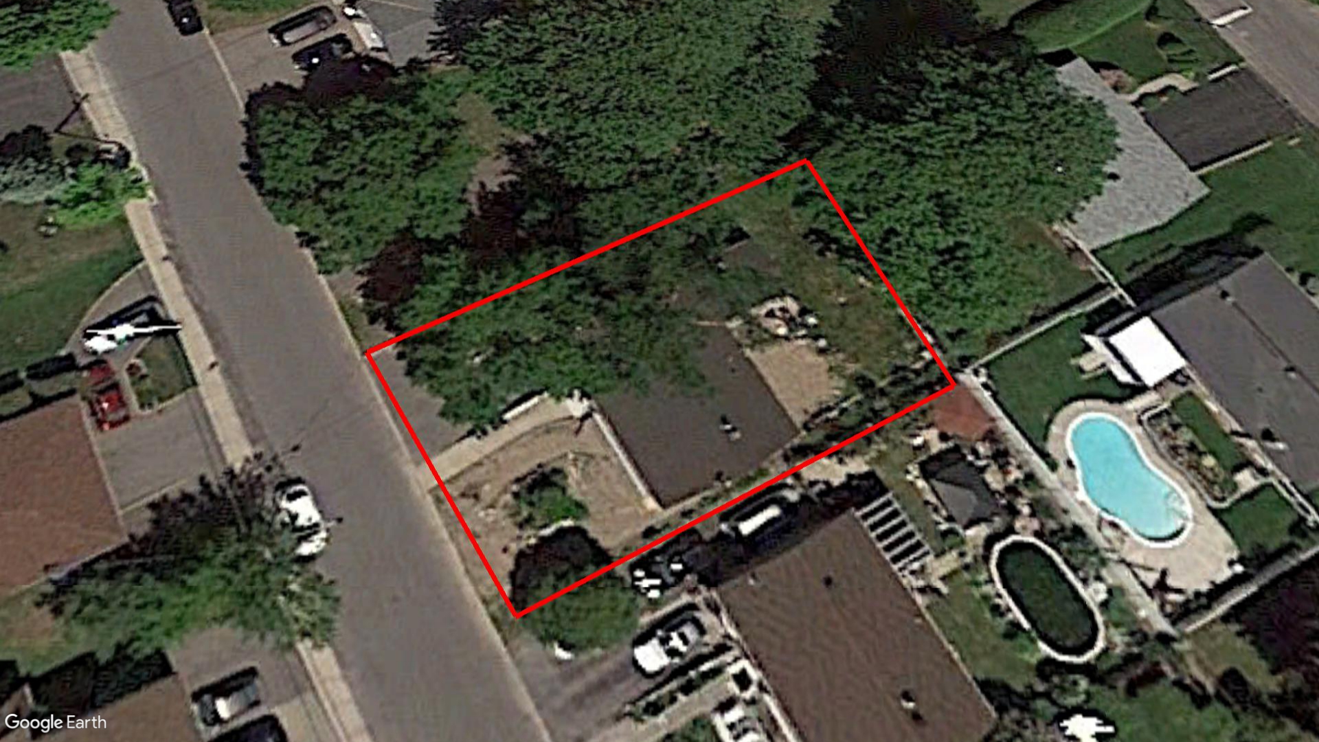 Tax Sale Montreal, Quebec - 040090-33