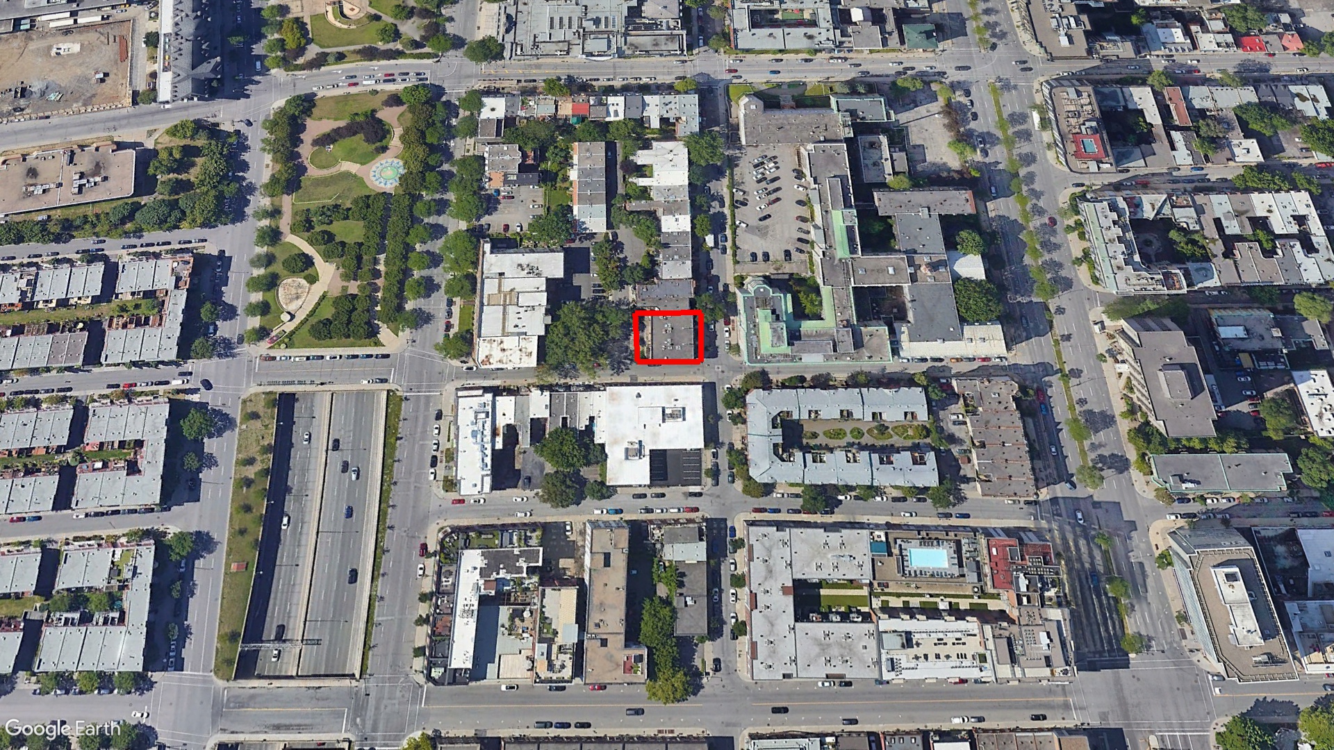 Tax Sale Montreal, Quebec - 110815-66