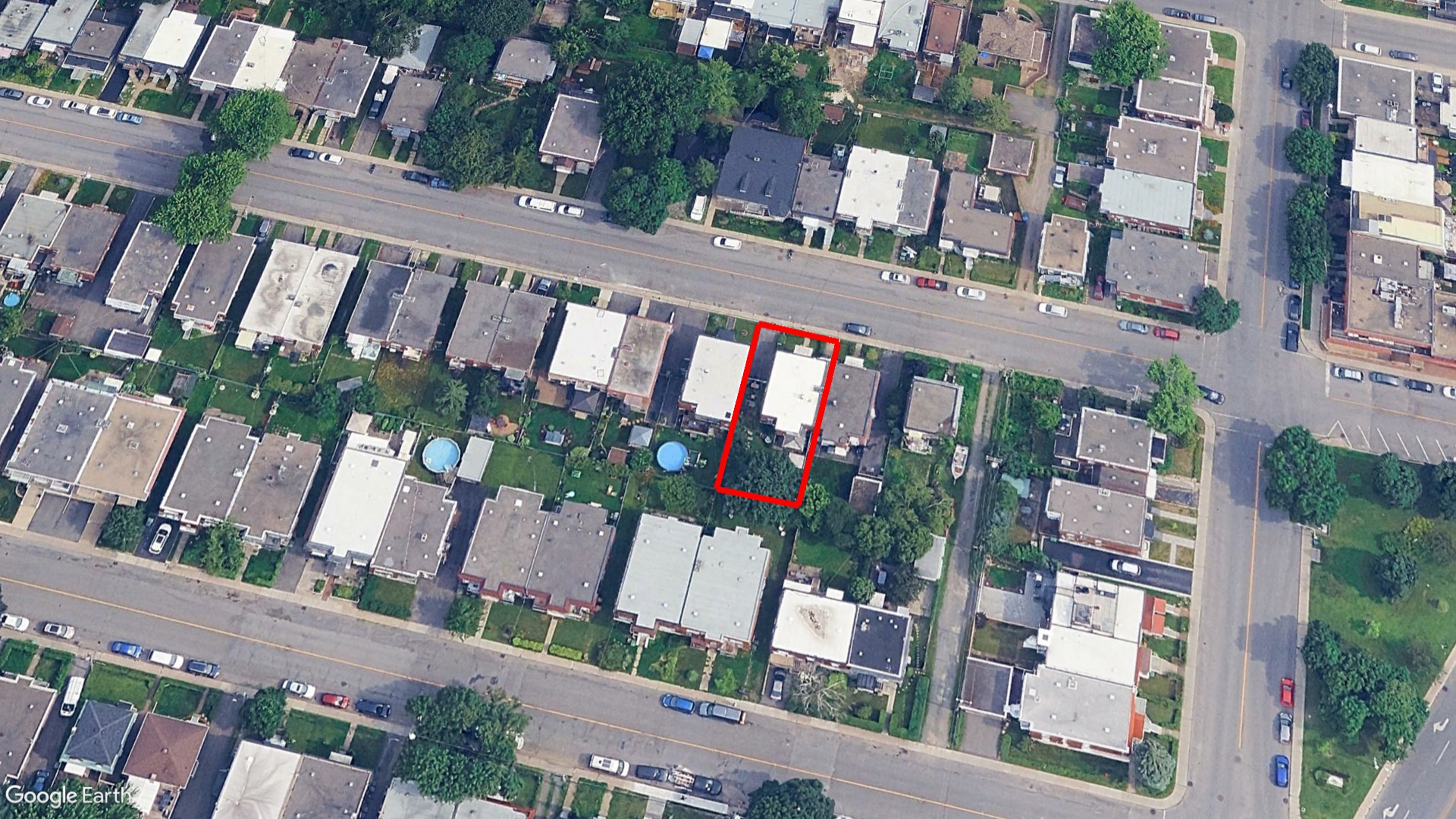 Tax Sale Montreal, Quebec - 040456-57