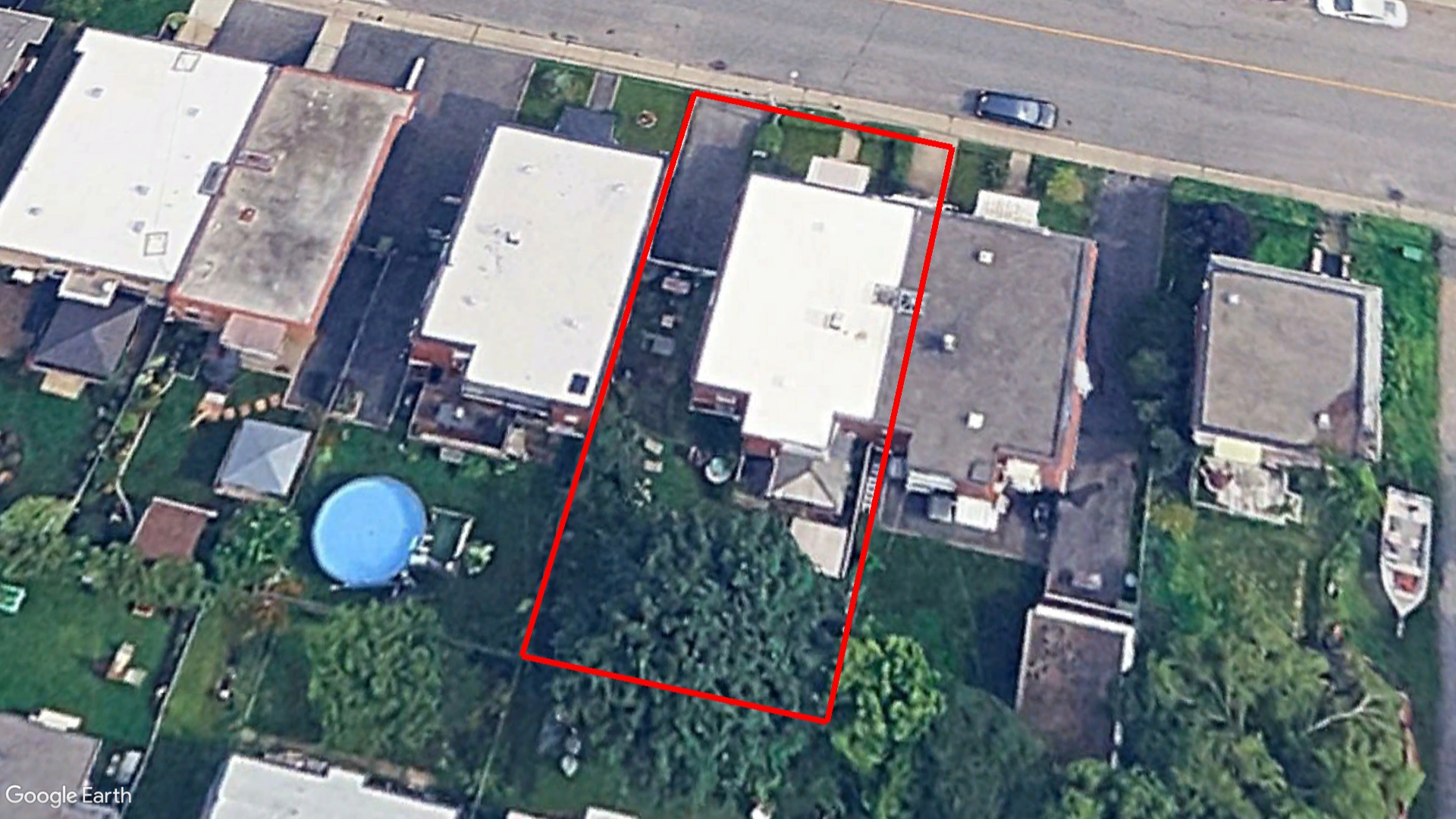 Tax Sale Montreal, Quebec - 040456-57