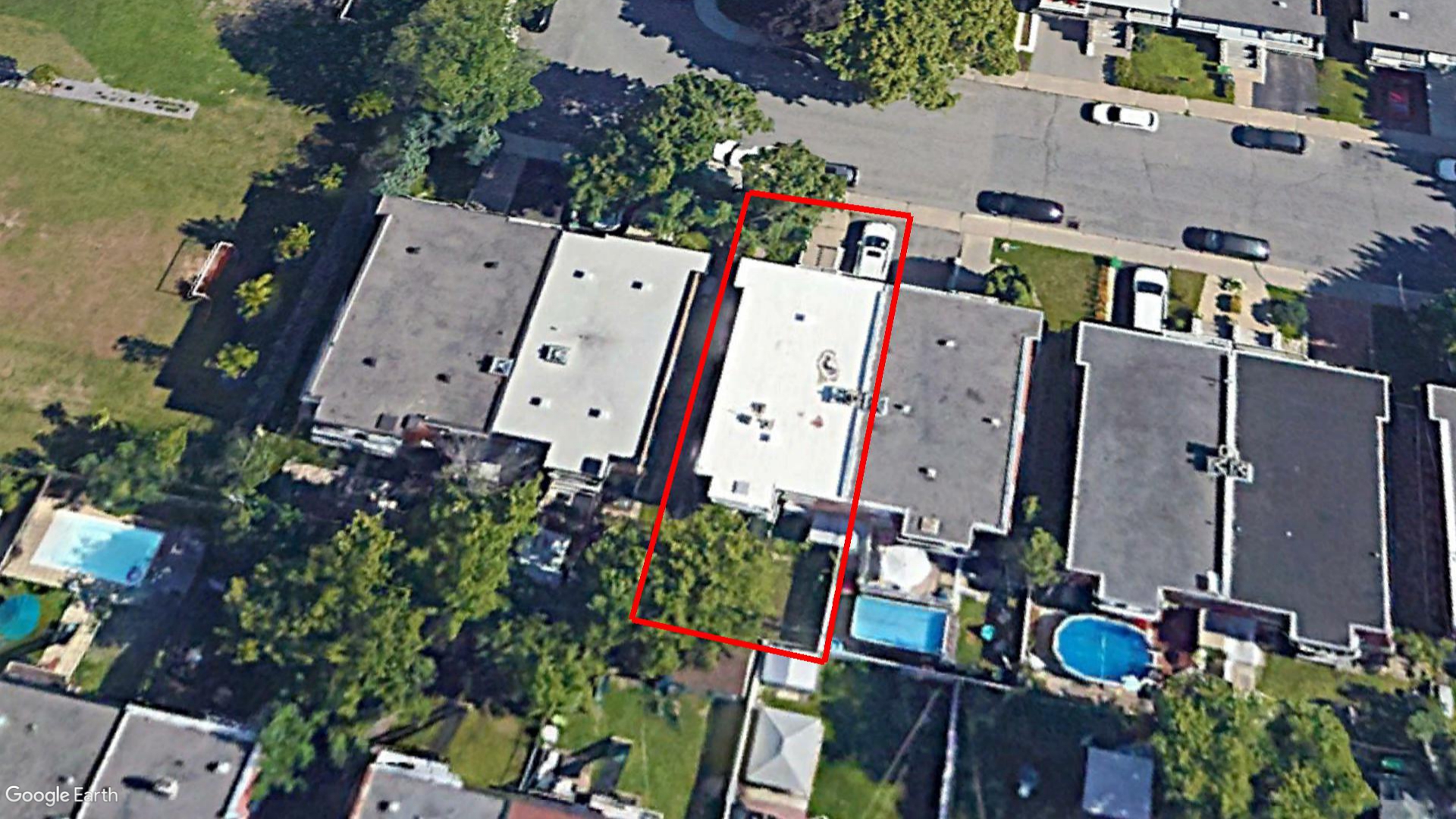 Tax Sale Montreal, Quebec - 040442-06