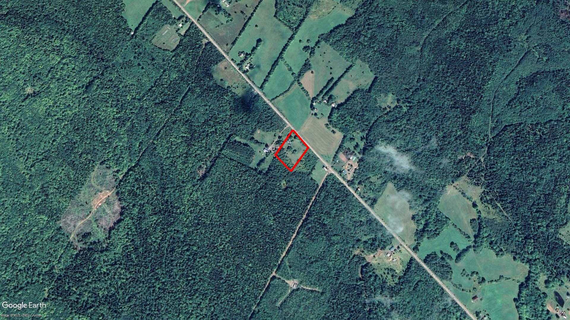 Tax Sale Fredericton, New Brunswick - 04845648