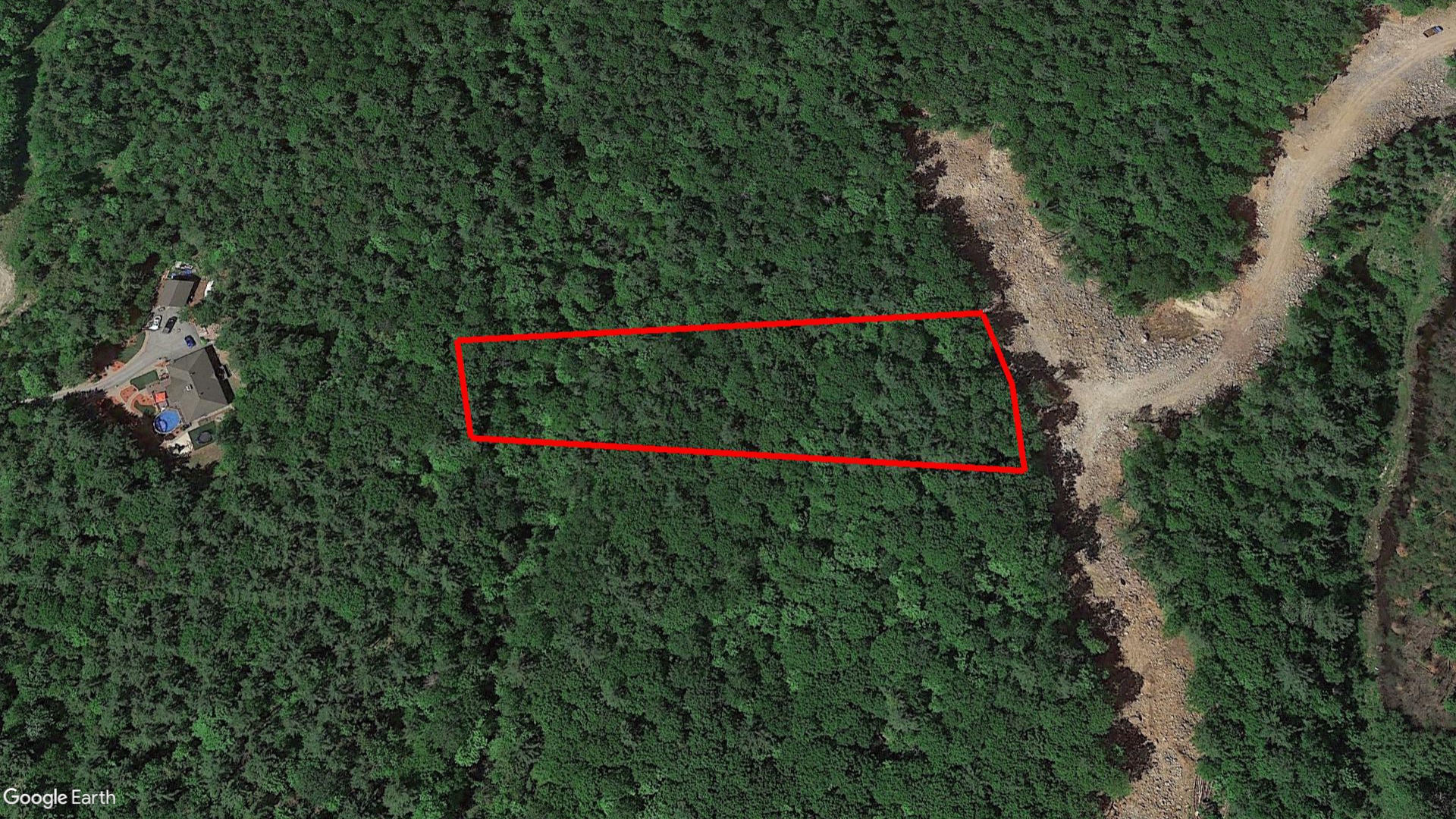 Tax Sale  Des-Collines-De-L'outaouais, Quebec - 7052-01-1140