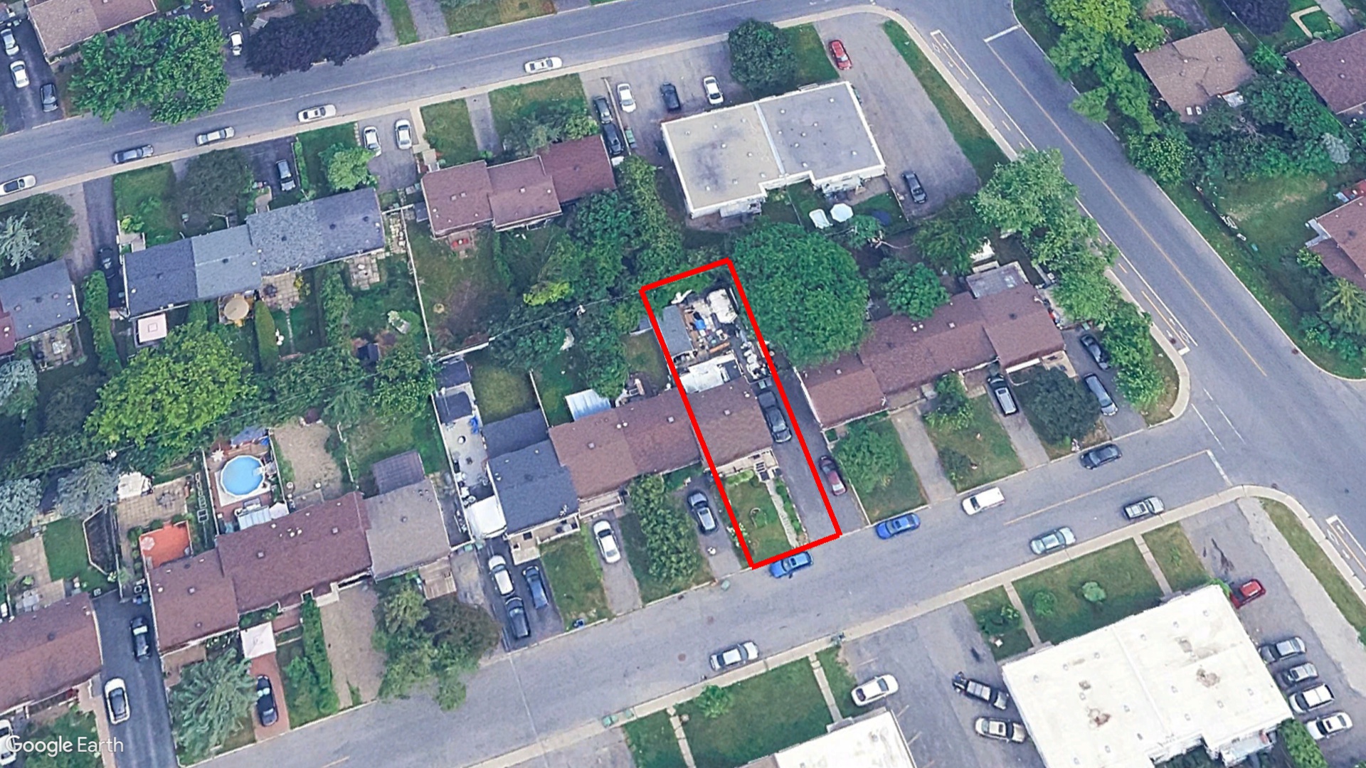 Tax Sale Montreal, Quebec - 040182-66