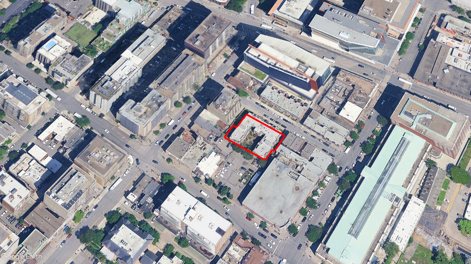 Tax Sale Montreal, Quebec - 260615-44