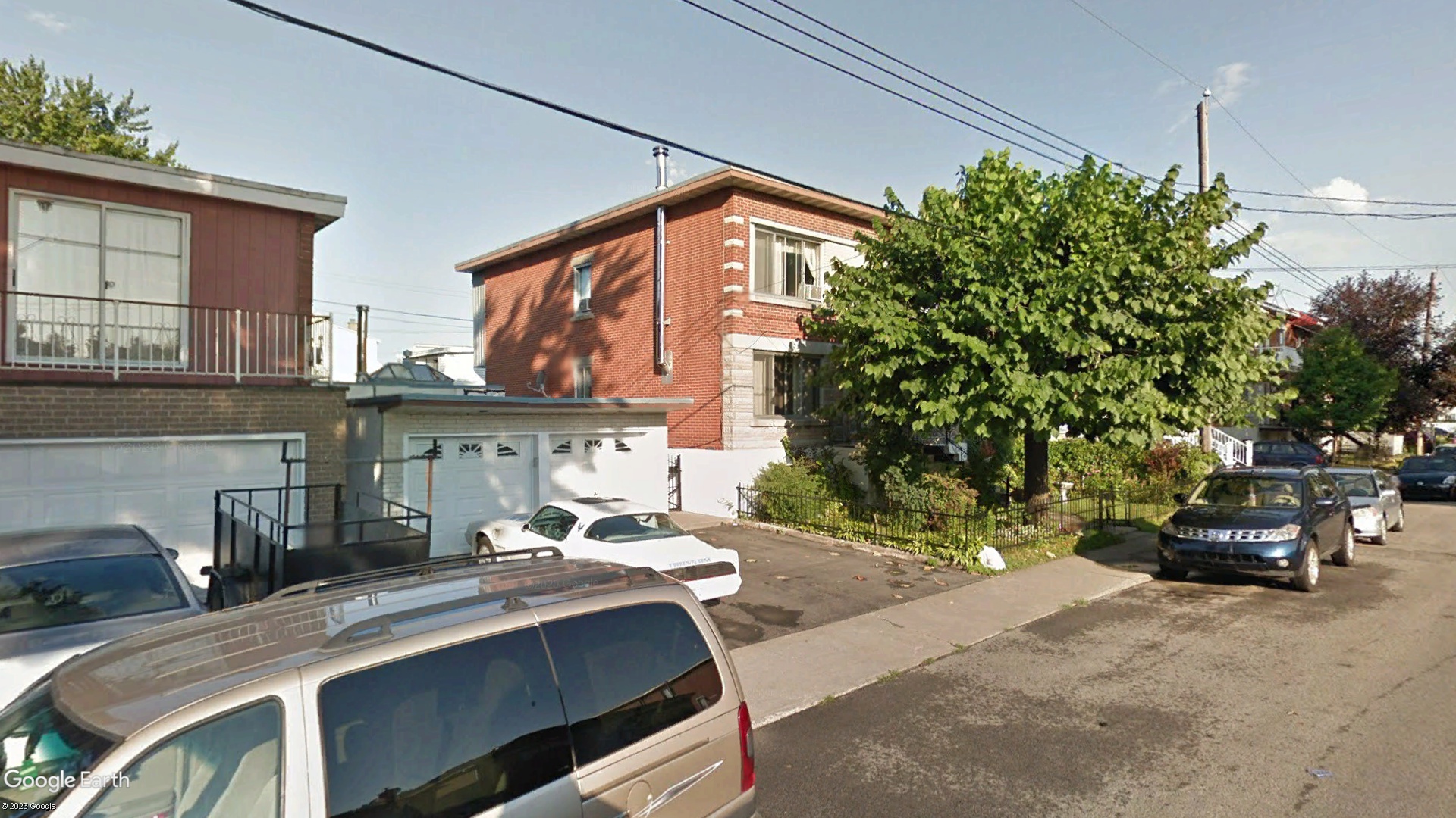 Tax Sale Montreal, Quebec - 020698-73