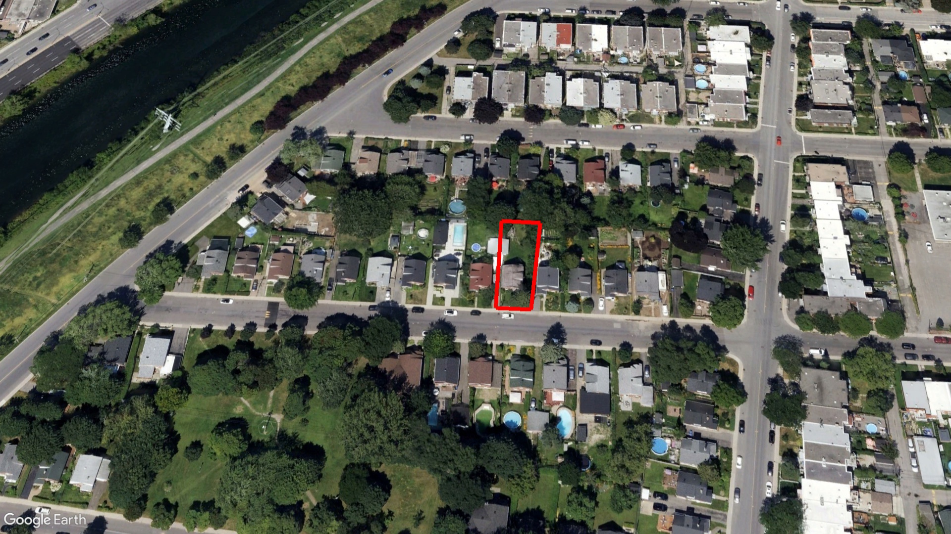 Tax Sale Montreal, Quebec - 010517-18 