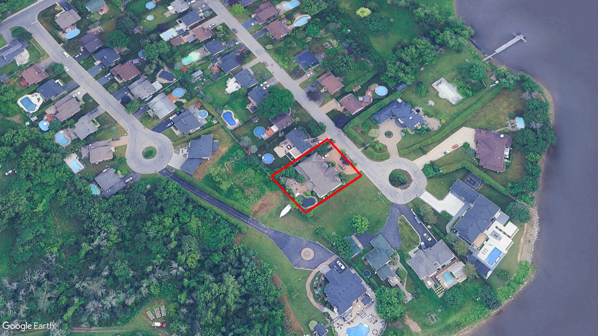 Tax Sale Montreal, Quebec - 041420-85