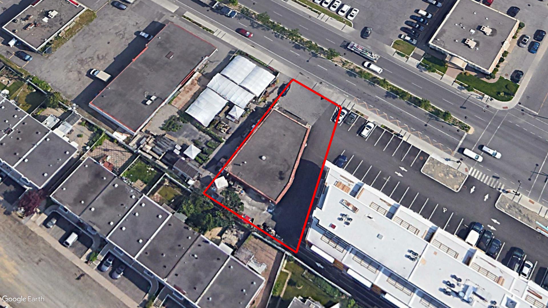 Tax Sale Montreal, Quebec - 040382-57