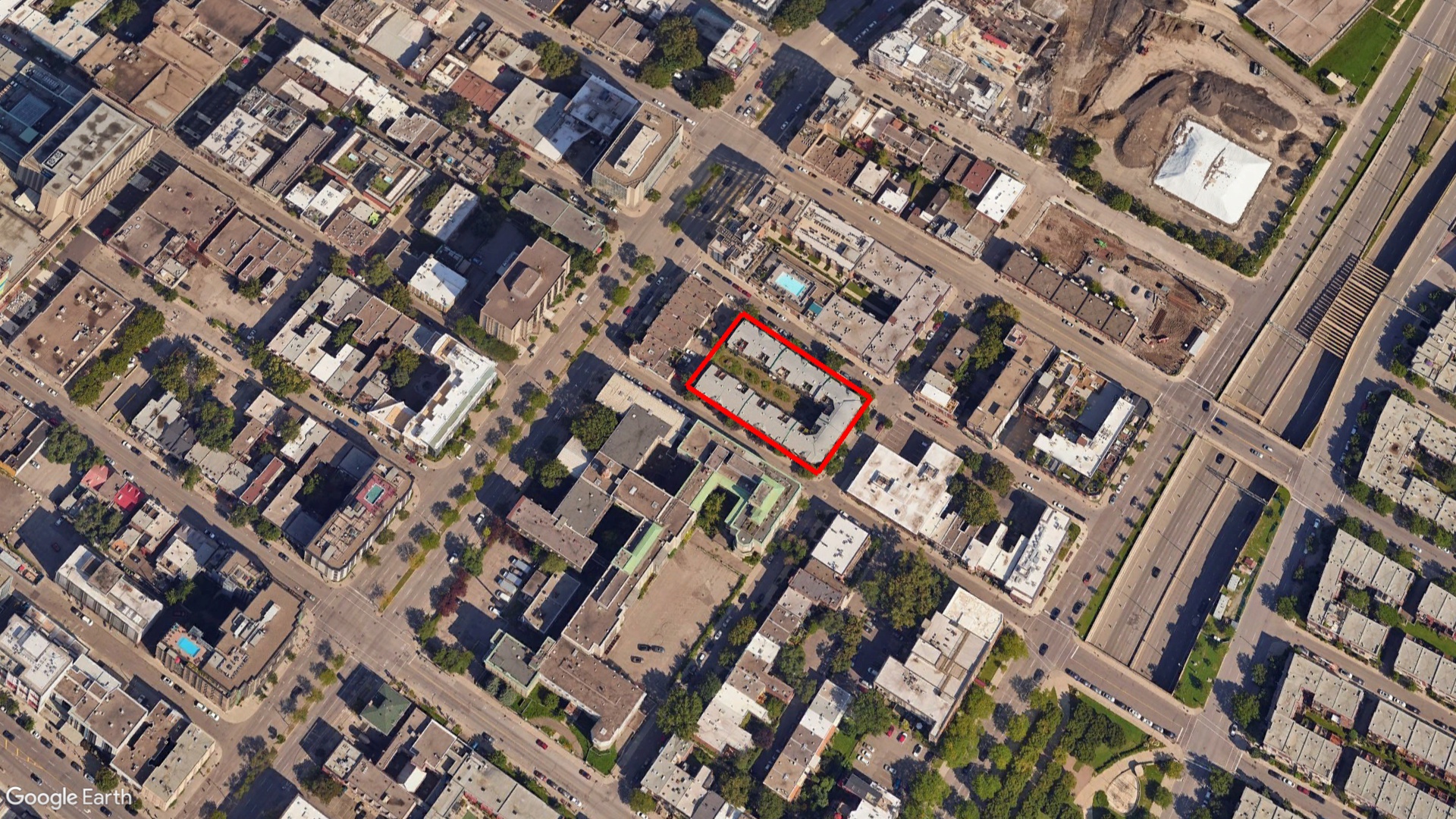 Tax Sale Montreal, Quebec - 110617-00