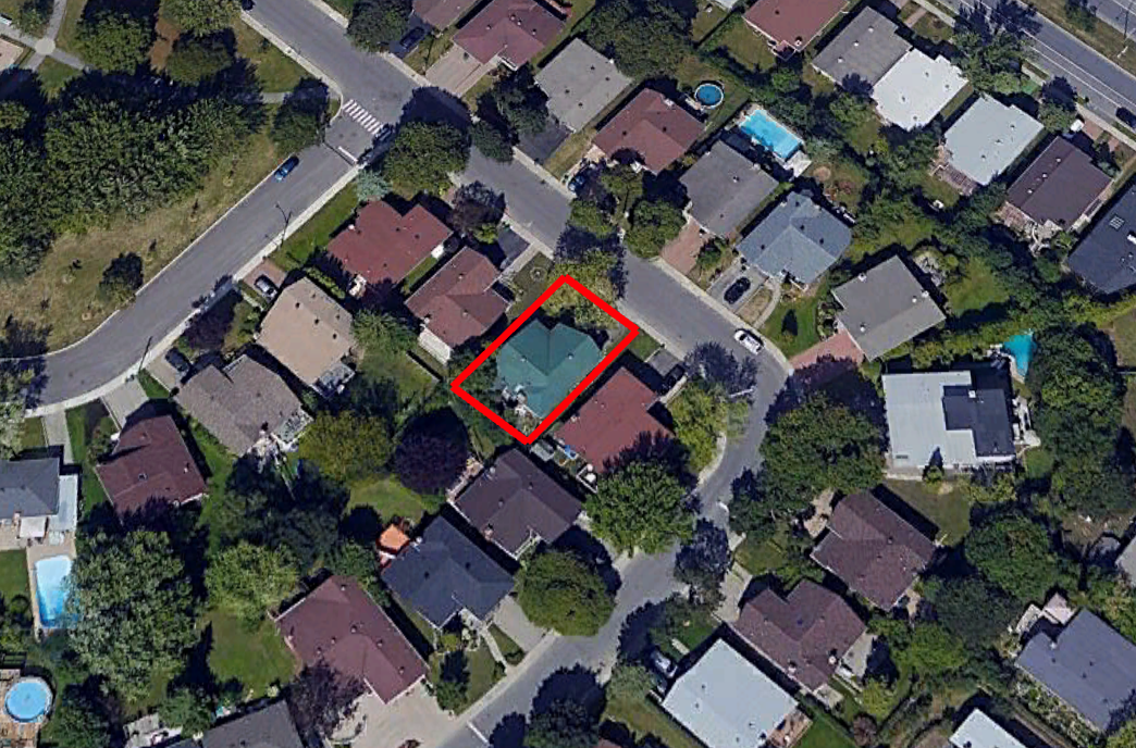 Tax Sale Montreal, Quebec - 040982-76