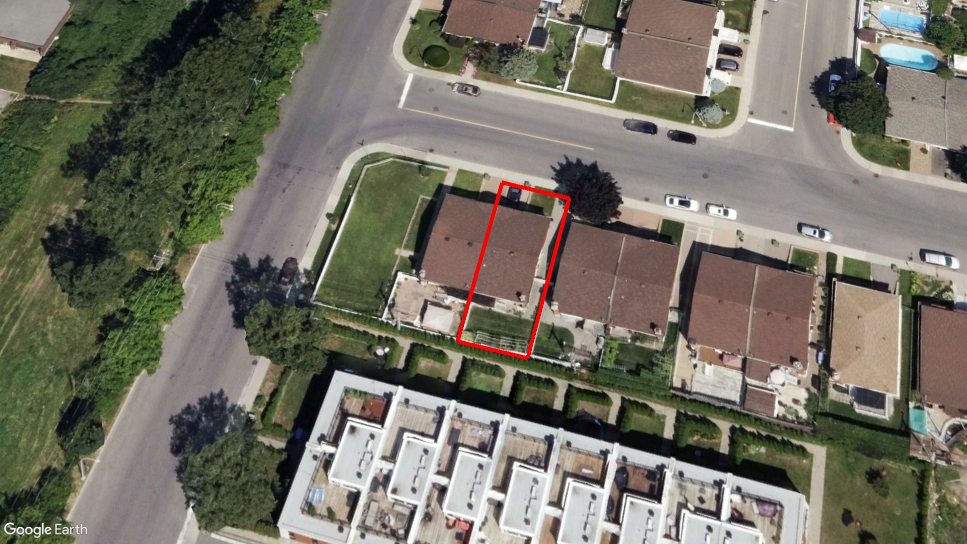 Tax Sale Montreal, Quebec - 040415-25