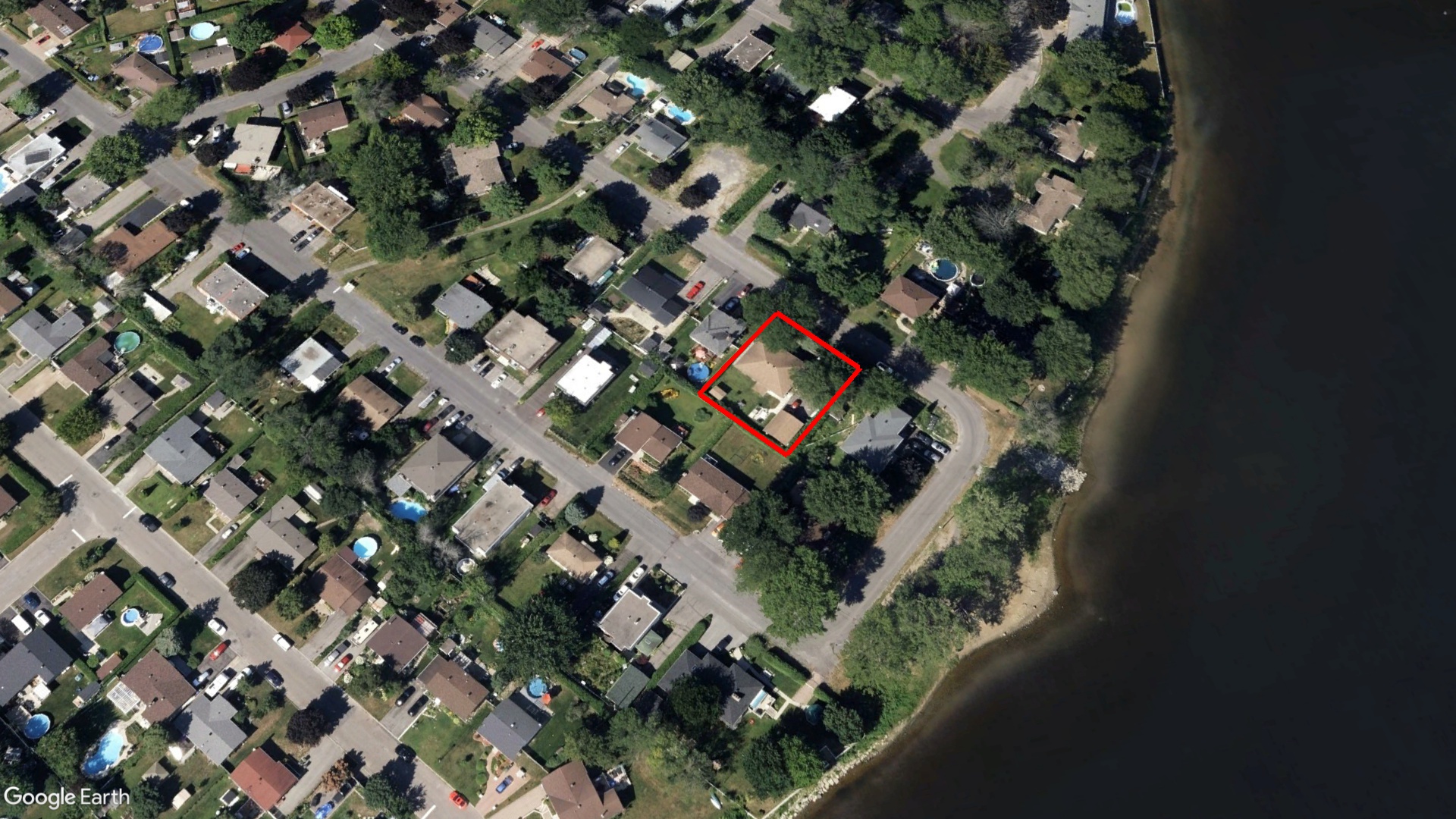 Tax Sale Montreal, Quebec - 041494-75