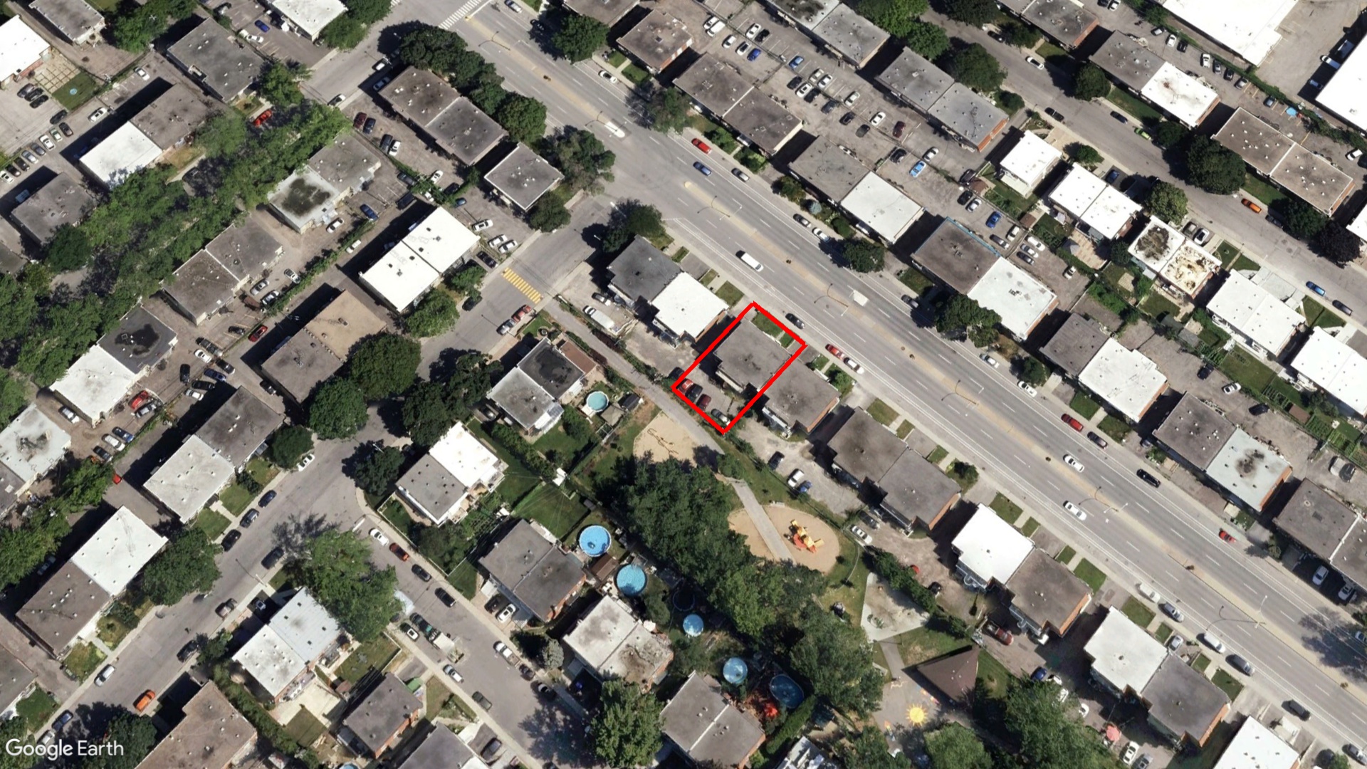 Tax Sale Montreal, Quebec - 020812-71