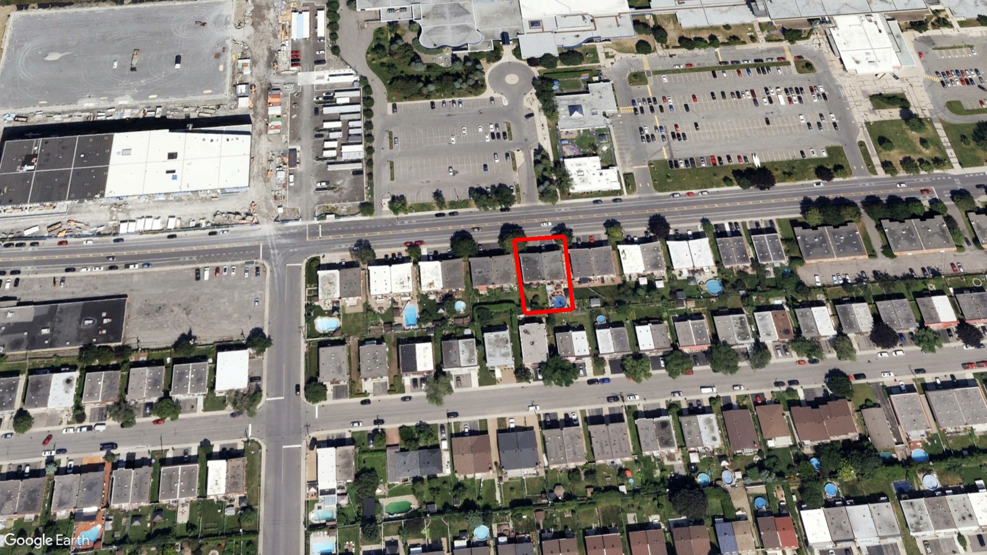 Tax Sale Montreal, Quebec - 040406-86