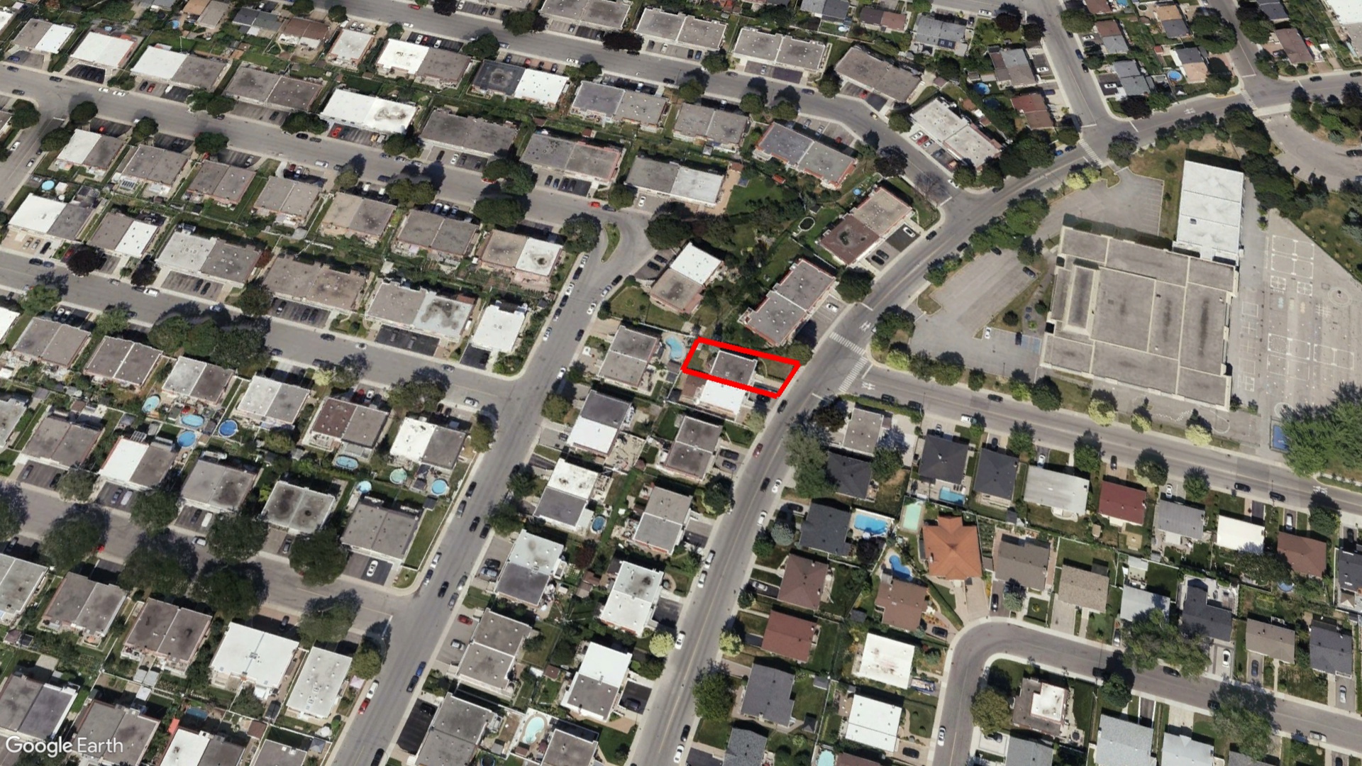 Tax Sale Montreal, Quebec - 020955-69