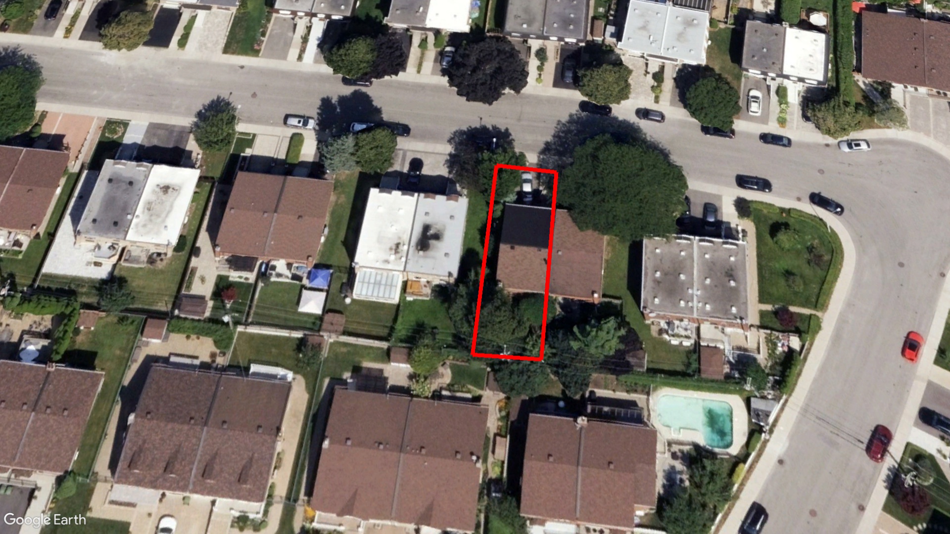 Tax Sale Montreal, Quebec - 040505-69