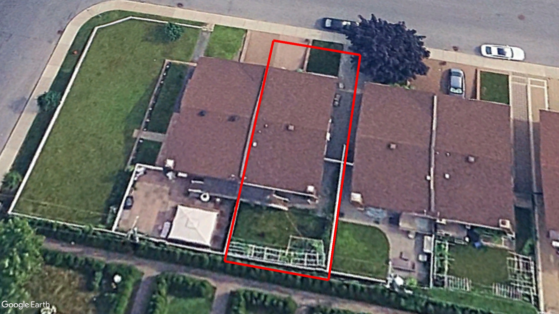 Tax Sale Montreal, Quebec - 040415-25