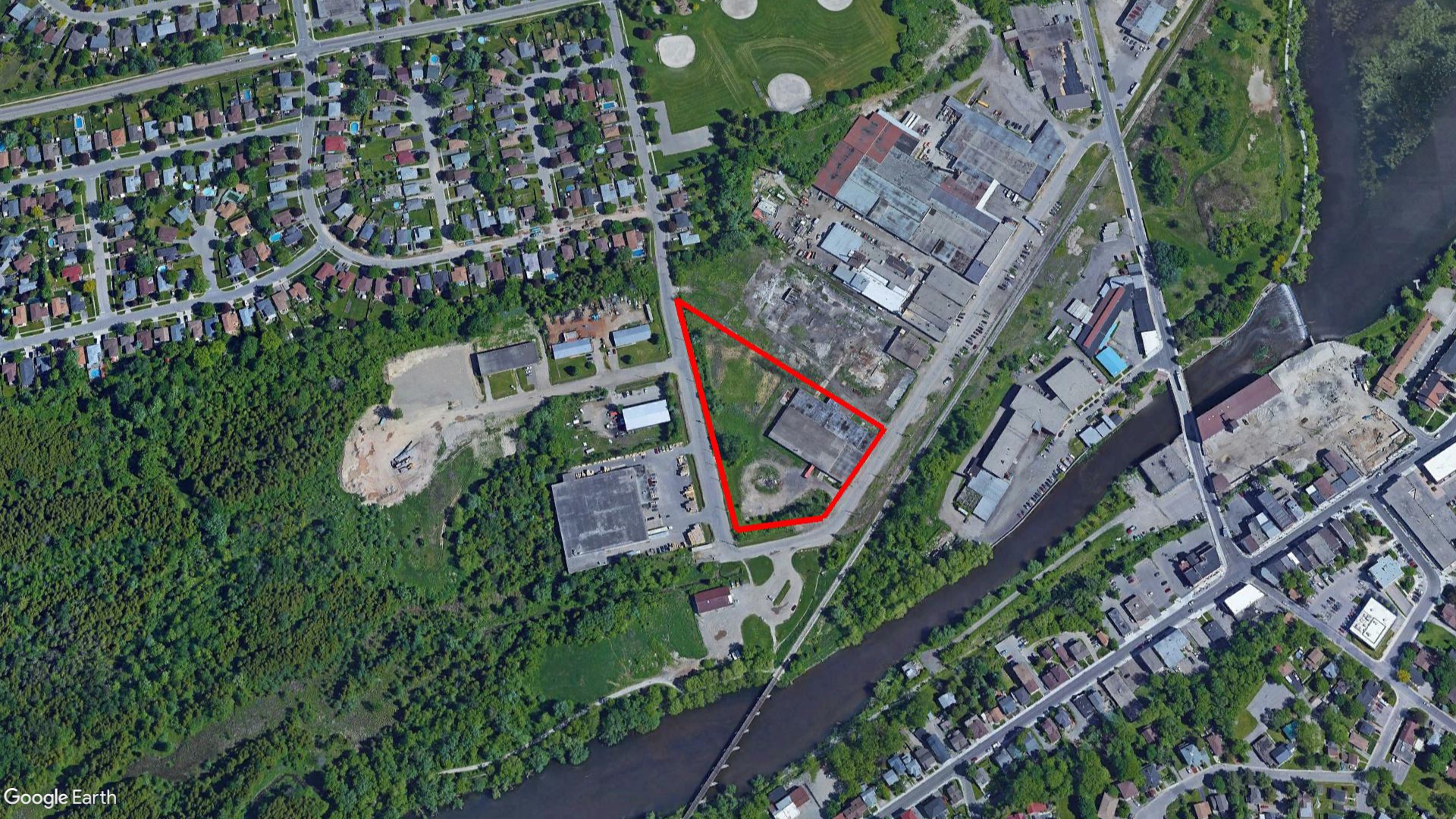 Tax Sale Cambridge, Ontario - 30 06 140 001 09800 0000