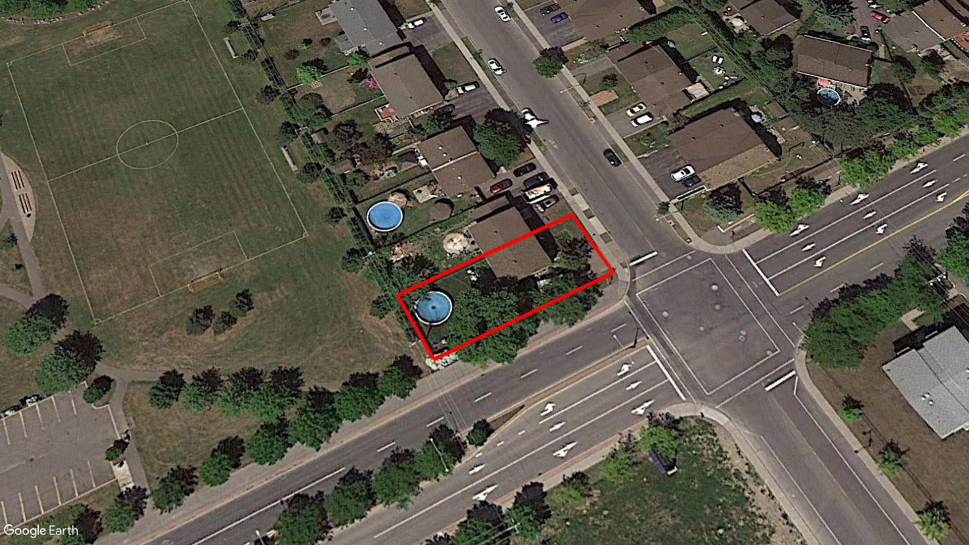 Tax Sale Montreal, Quebec - 040222-31